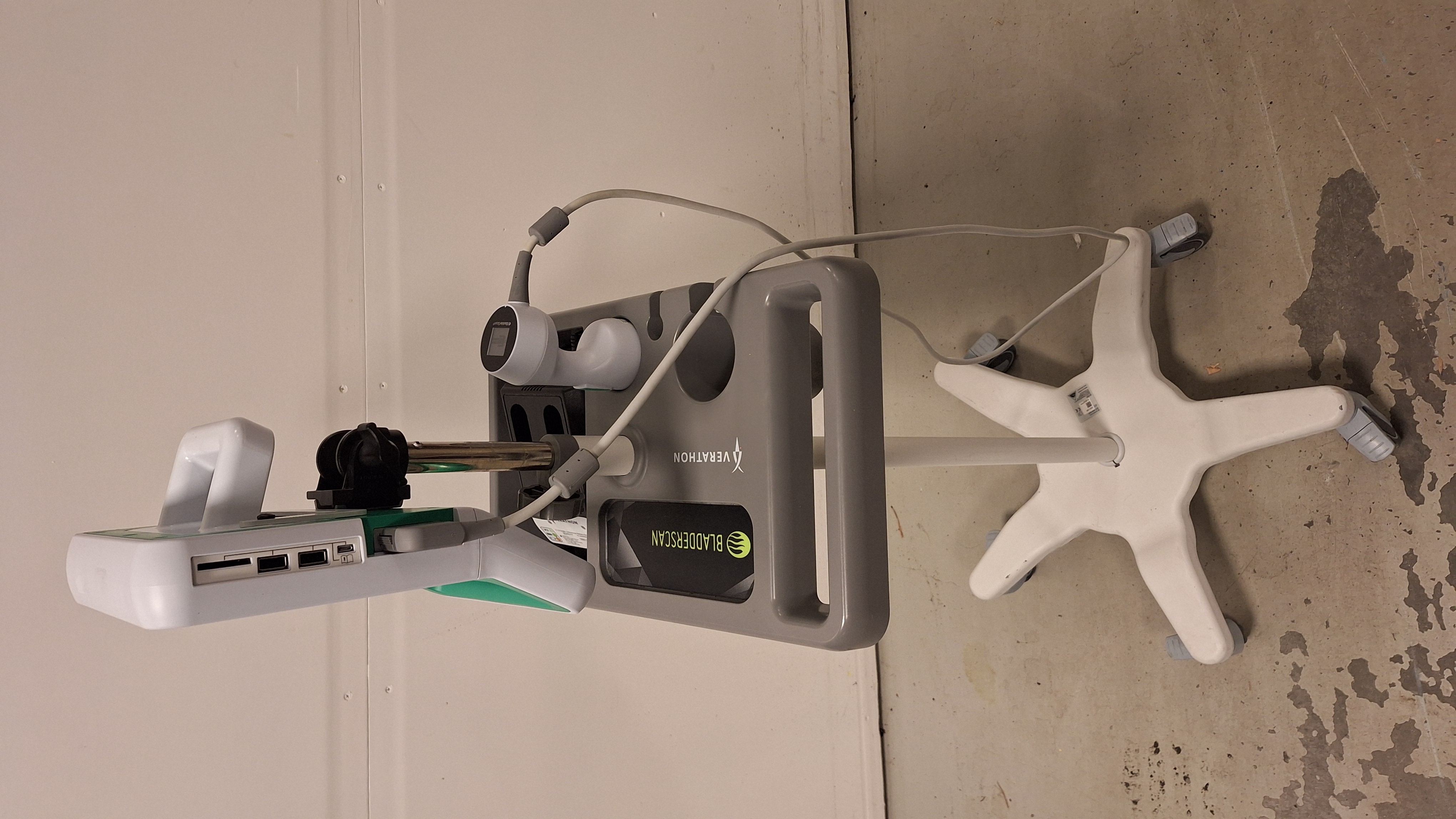 BladderScan Prime Plus Med Rullstativ  - Begagnad - 5