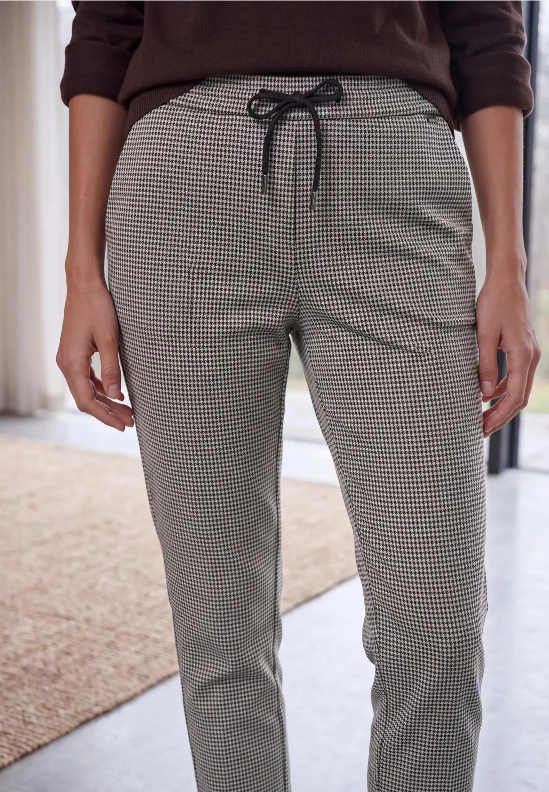 Tracey Houndstooth - Chasmere Brown - Cecil - 3