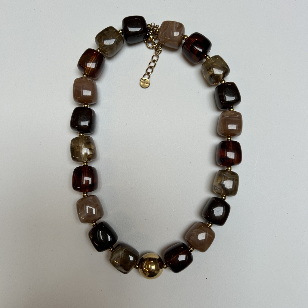 Necklace brown