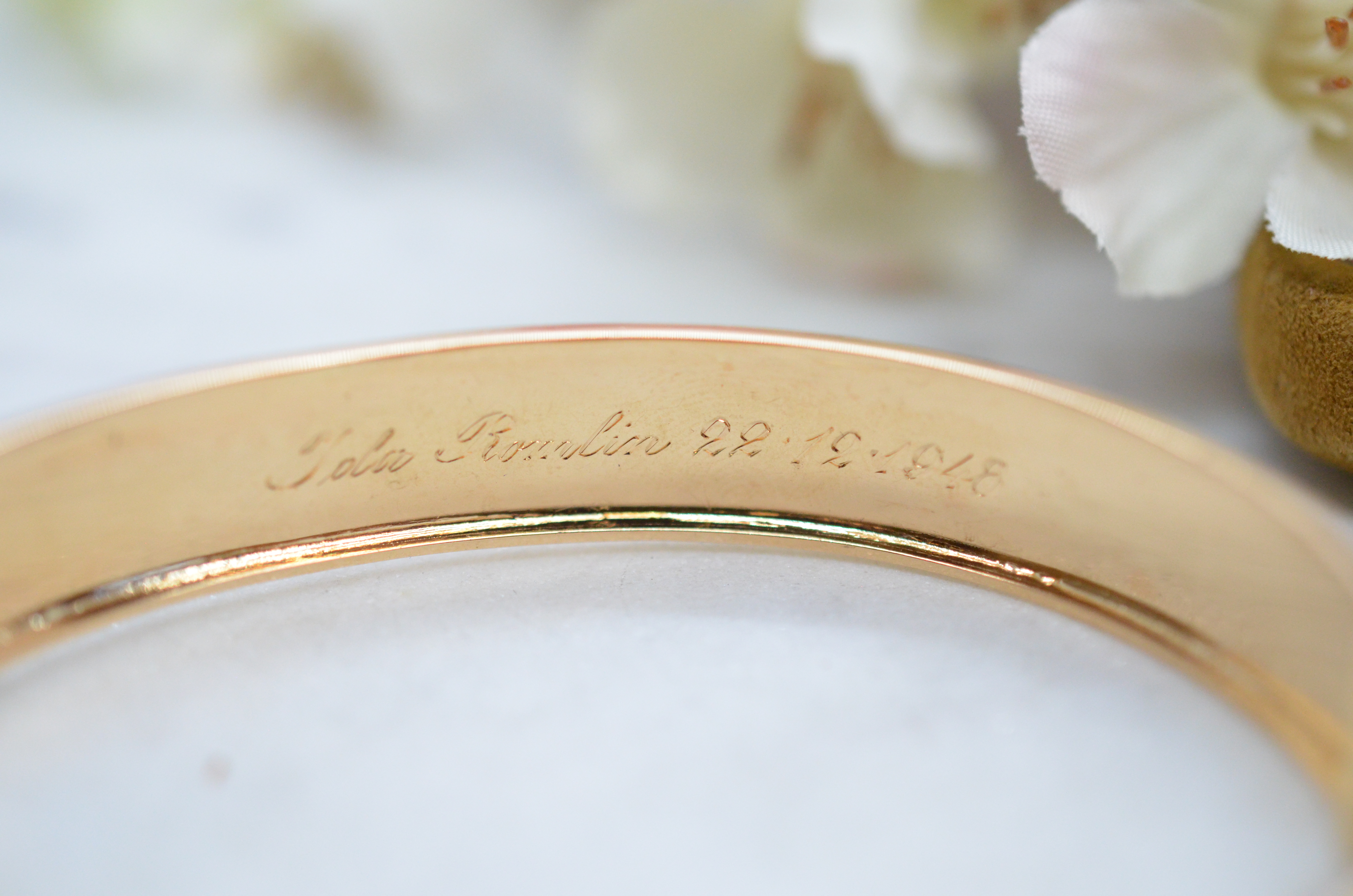 Vintage  18k armring med gravyr, 1948 - 4