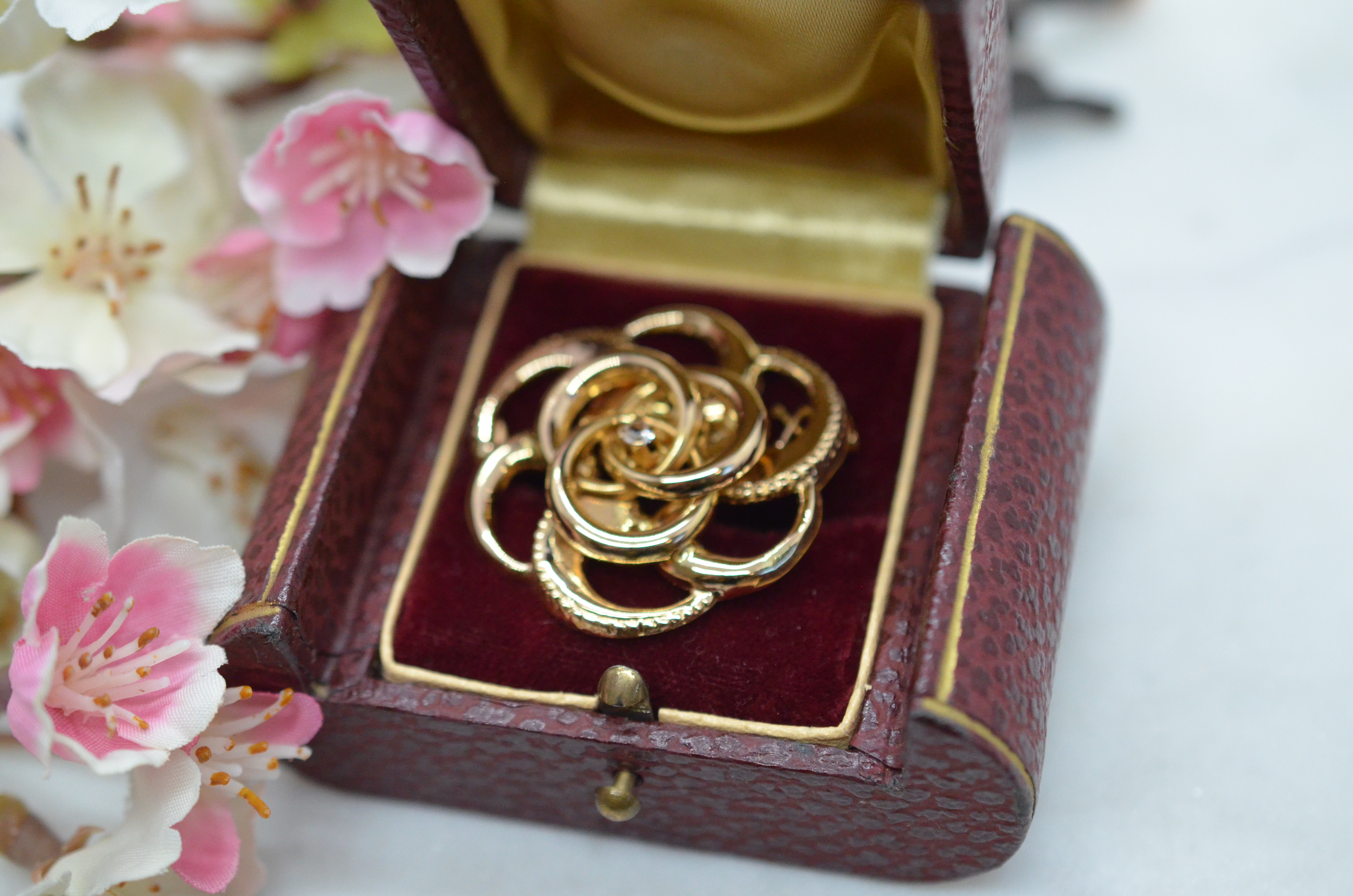 Vintage 18k brosch med cz, 1952 - 2