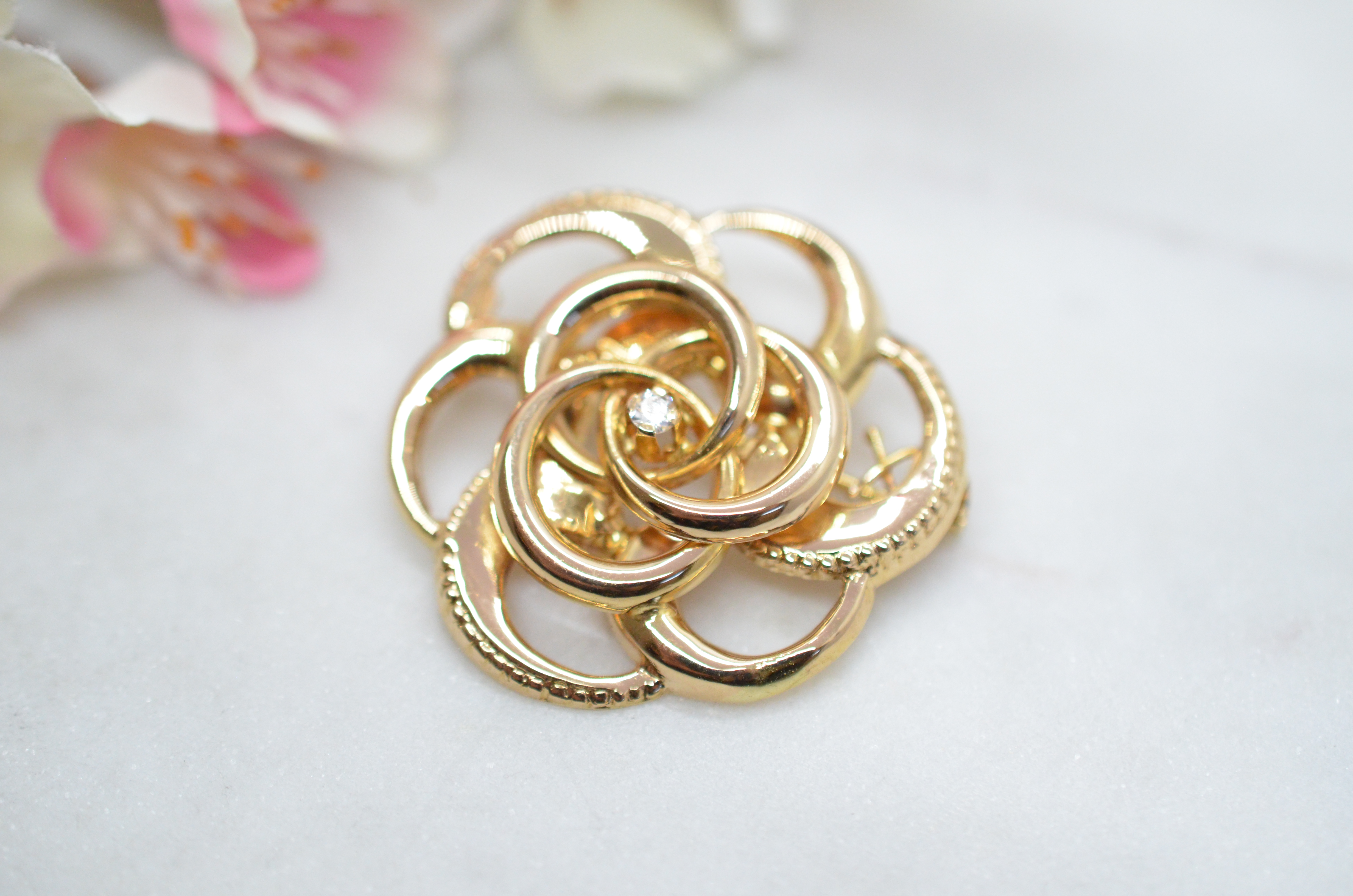 Vintage 18k brosch med cz, 1952