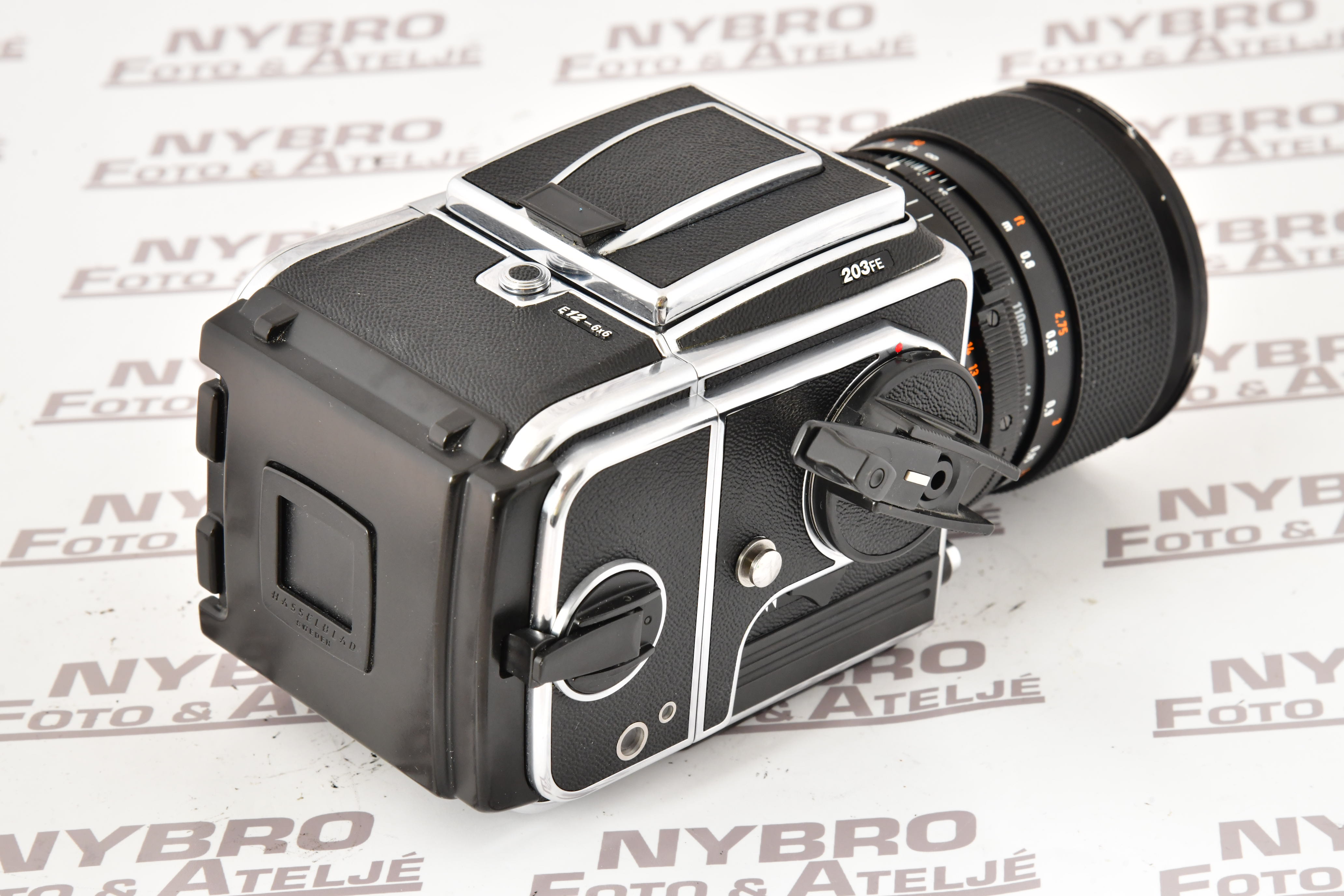 Hasselblad 203FE + Carl Zeiss Planar 110/2 + E12 magasin - 2