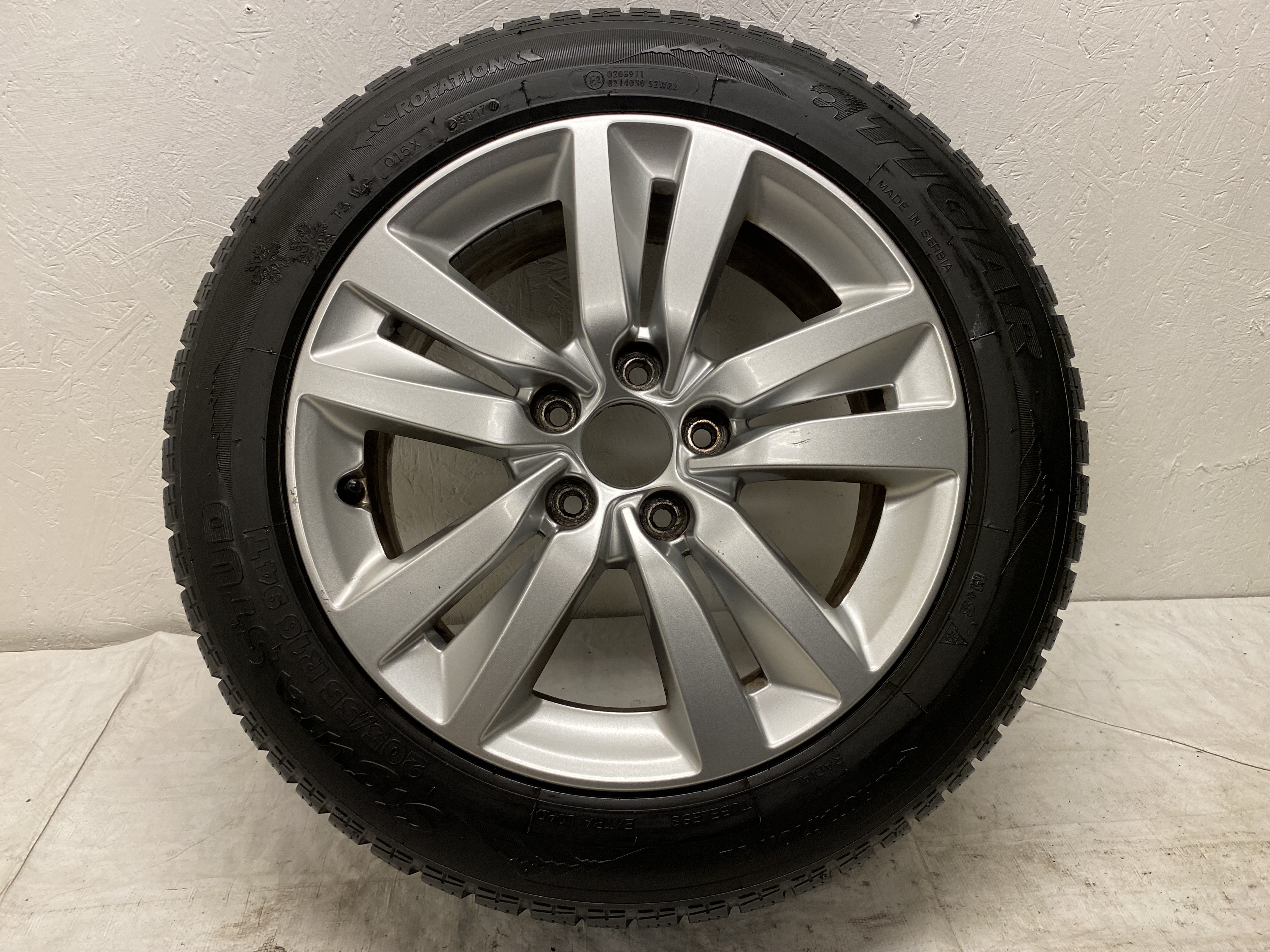 Kompletta Vinterhjul DUBB | 16" PEUGEOT 308 9677989577 | 5x108 7x16 ET44 65.1 +  205/55 R16 94T Tigar Sigura Stud | V30-2017 | 6mm | 6mm | 5.8mm | 5.8mm - 9