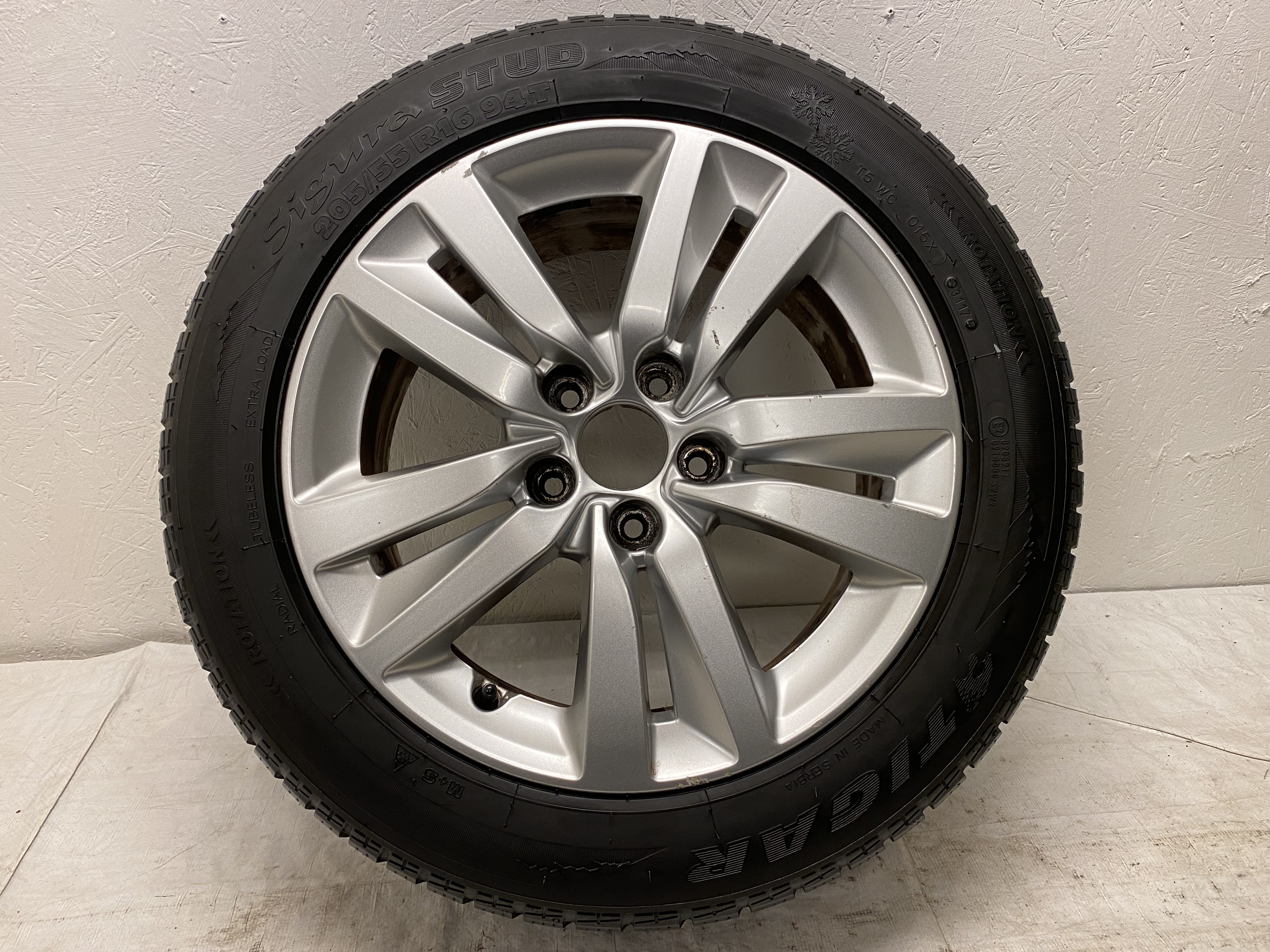 Kompletta Vinterhjul DUBB | 16" PEUGEOT 308 9677989577 | 5x108 7x16 ET44 65.1 +  205/55 R16 94T Tigar Sigura Stud | V30-2017 | 6mm | 6mm | 5.8mm | 5.8mm - 6