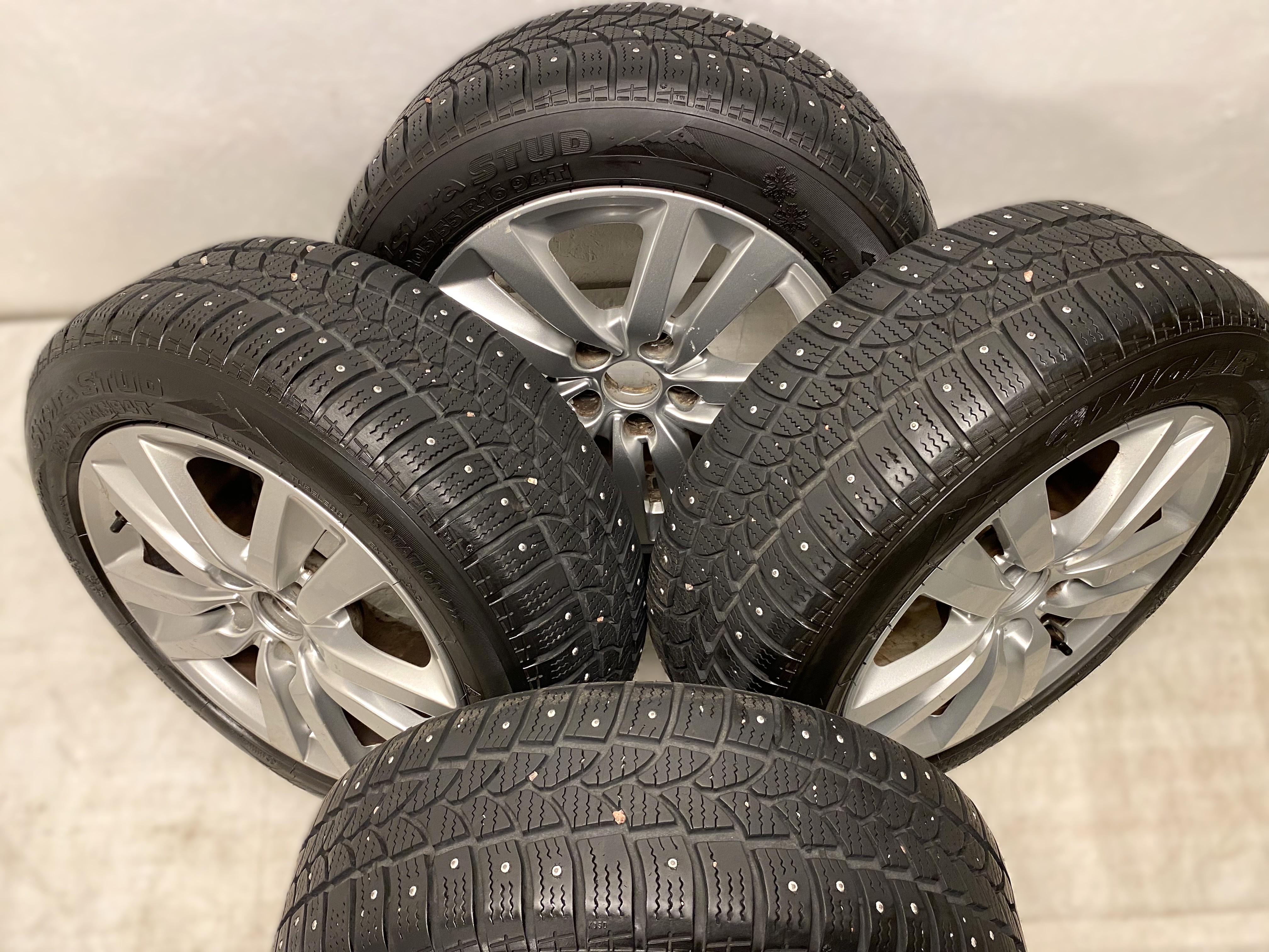 Kompletta Vinterhjul DUBB | 16" PEUGEOT 308 9677989577 | 5x108 7x16 ET44 65.1 +  205/55 R16 94T Tigar Sigura Stud | V30-2017 | 6mm | 6mm | 5.8mm | 5.8mm - 3