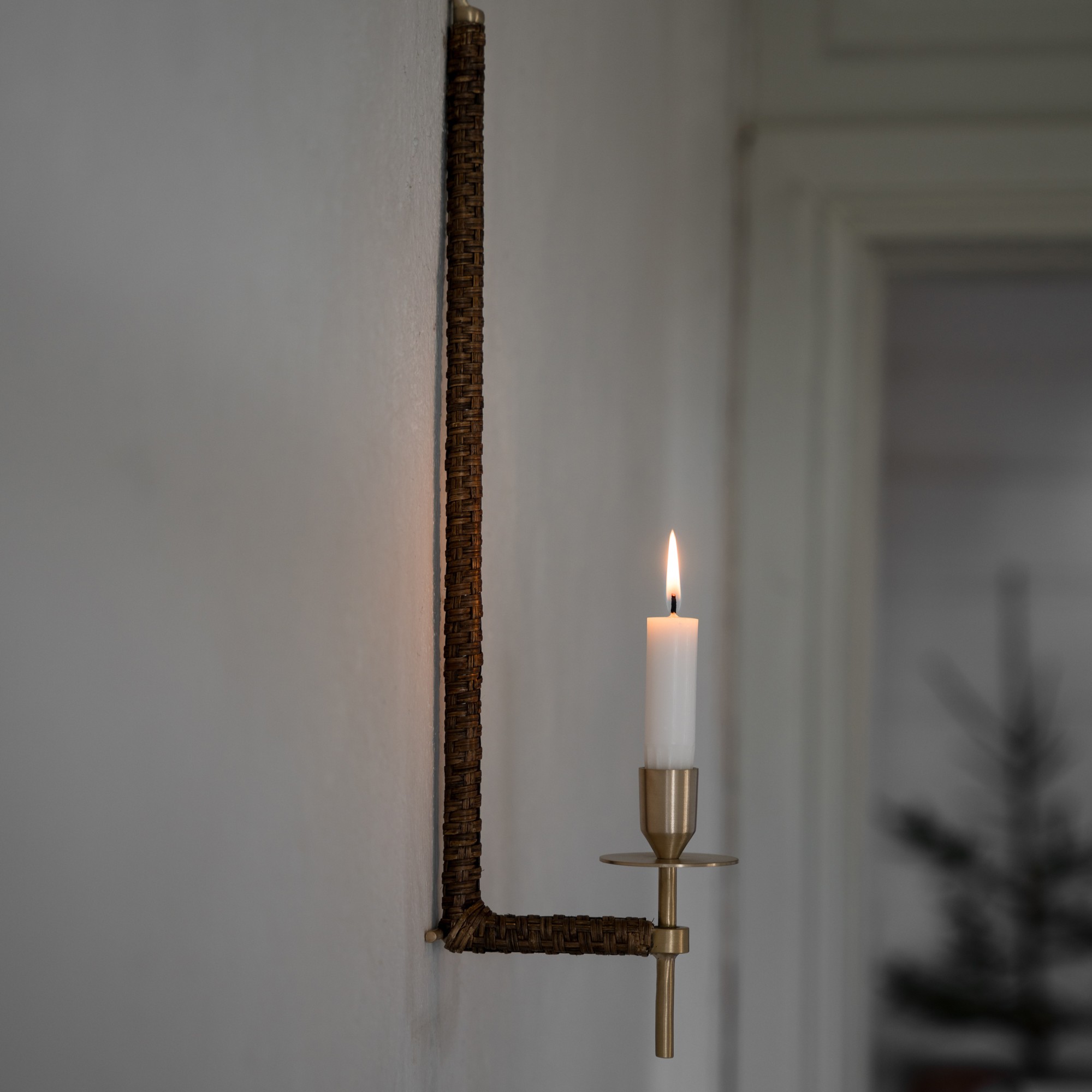 Väggljusstake Mässing/flätad  - ERNST