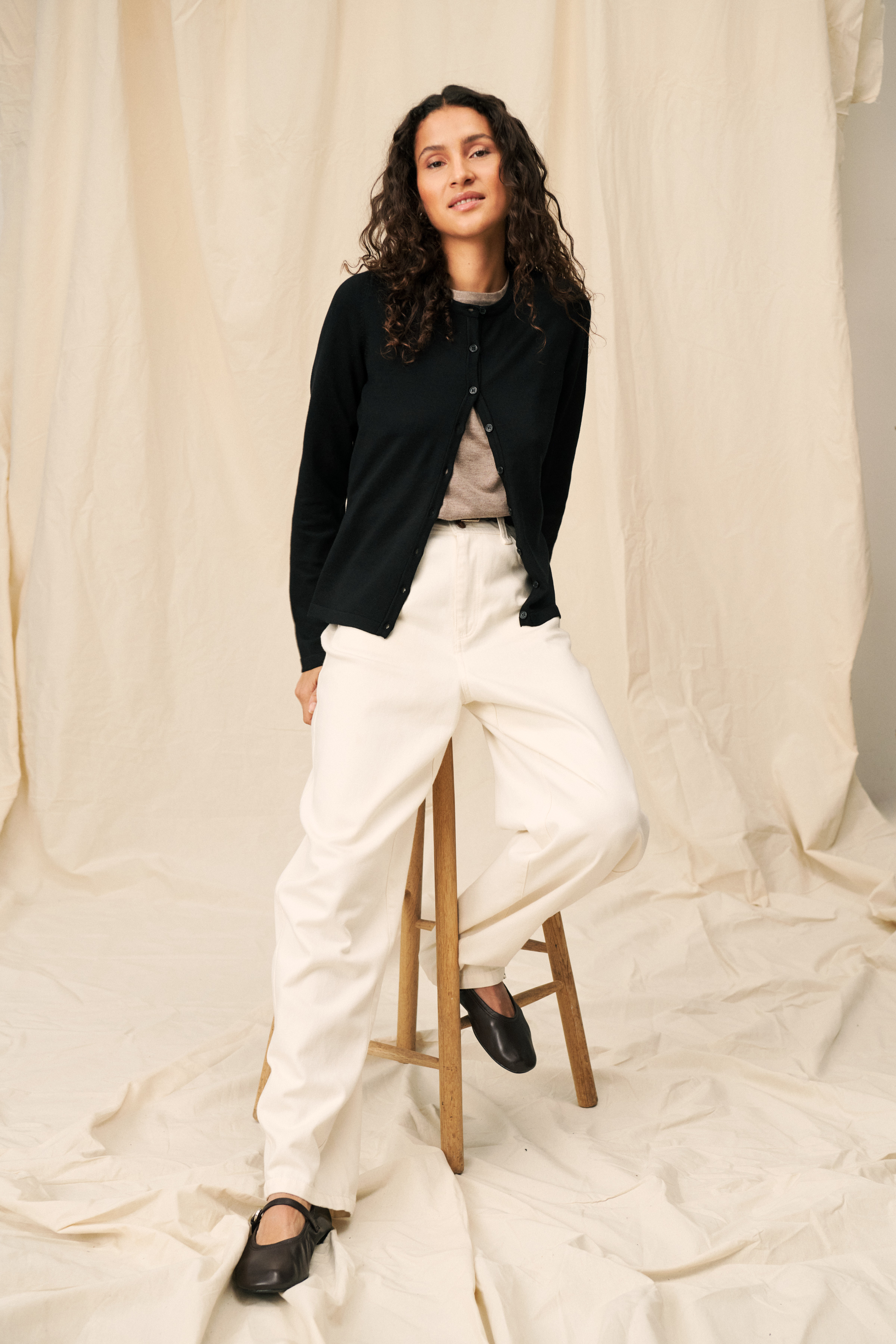 MilaSZ R-Neck Cardigan Black - 7