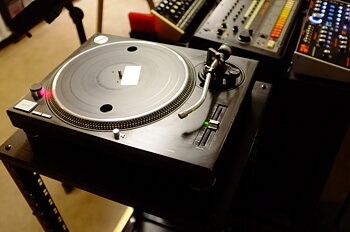 Technics SL-1210 inkl case, beg 