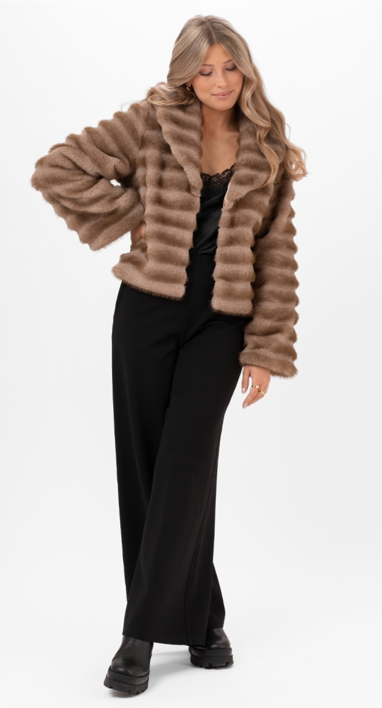 Capri Collection- Minerva fuskpälsjacka tryffel sand - 2