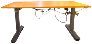 Höj-och sänkbart skrivbord