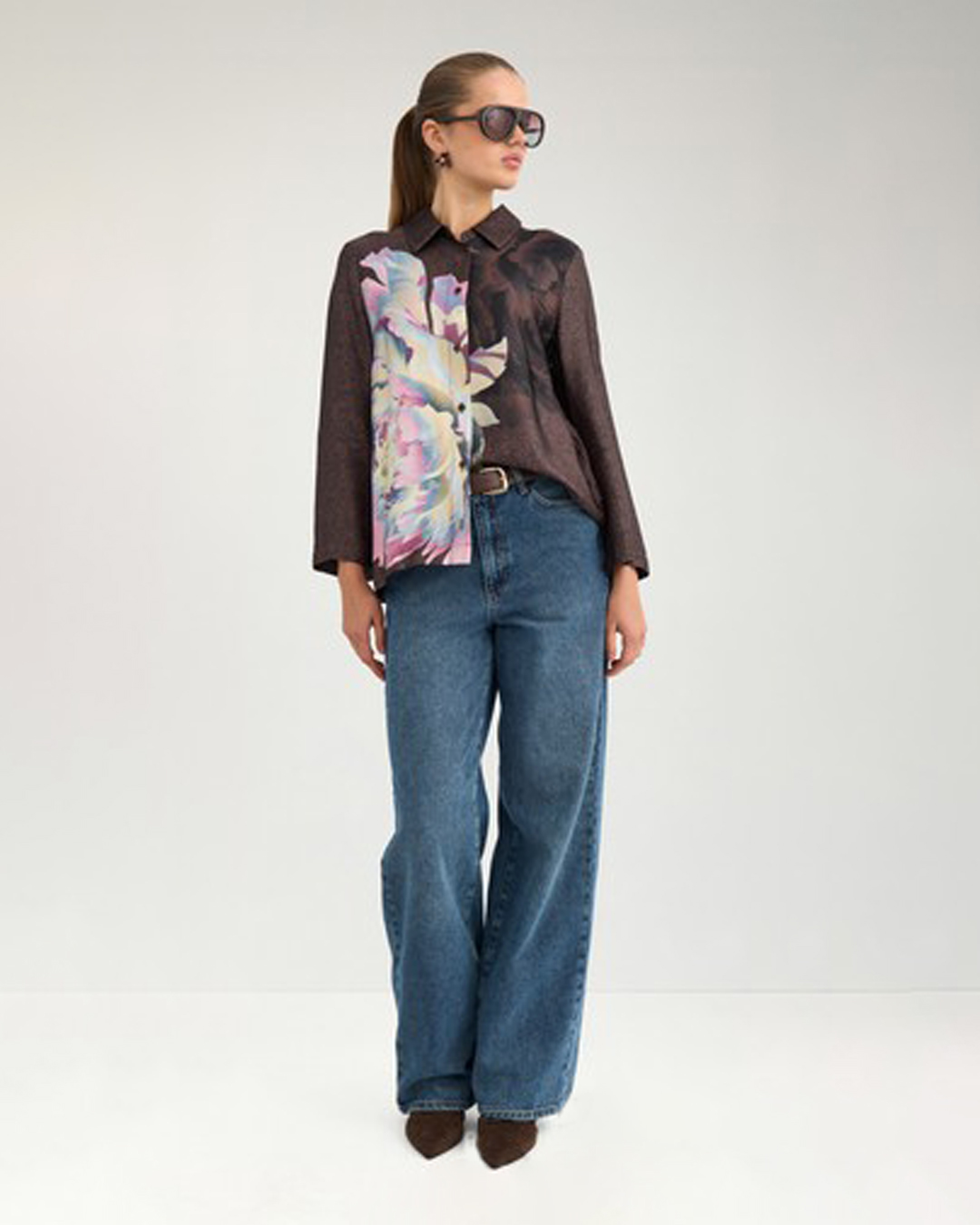 Blus Crisa storblommig brun - 5
