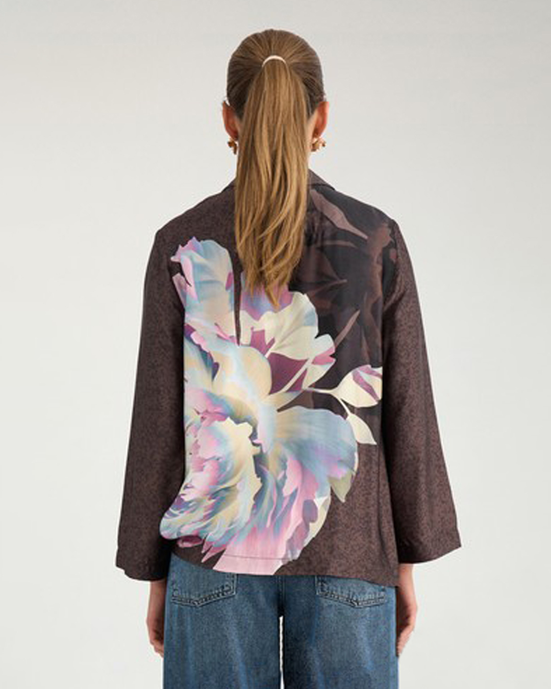 Blus Crisa storblommig brun - 2