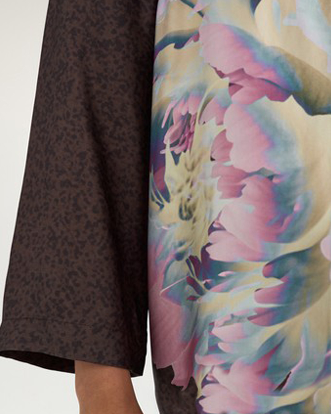 Blus Crisa storblommig brun - 4