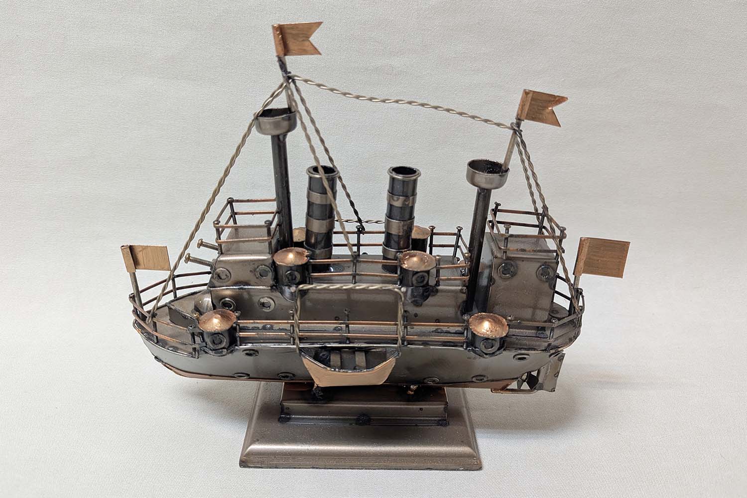 Steampunk Tin Boat 26x22 cm - 2
