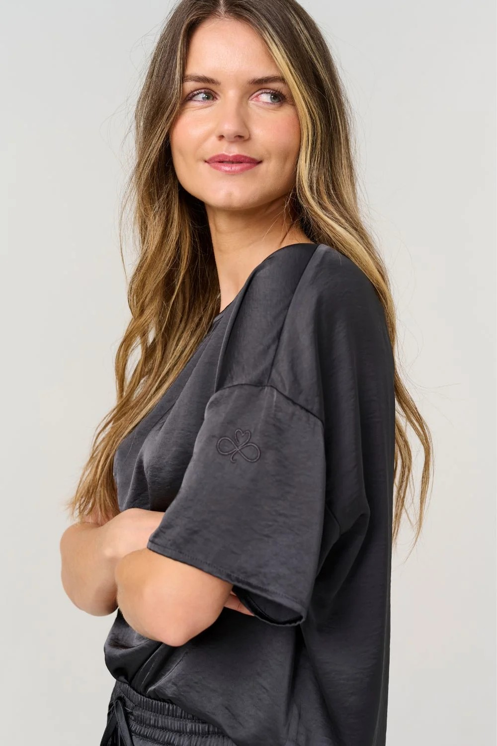 Clip S/S Blouse - Dark Grey - CostaMani