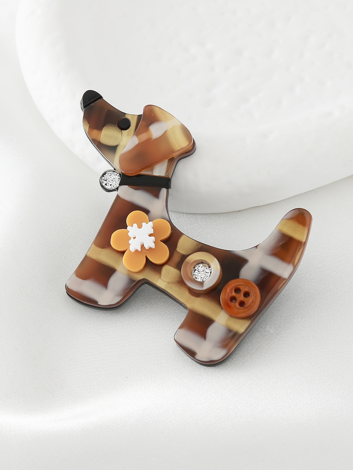 Brosch dog