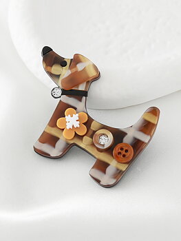 Brosch dog