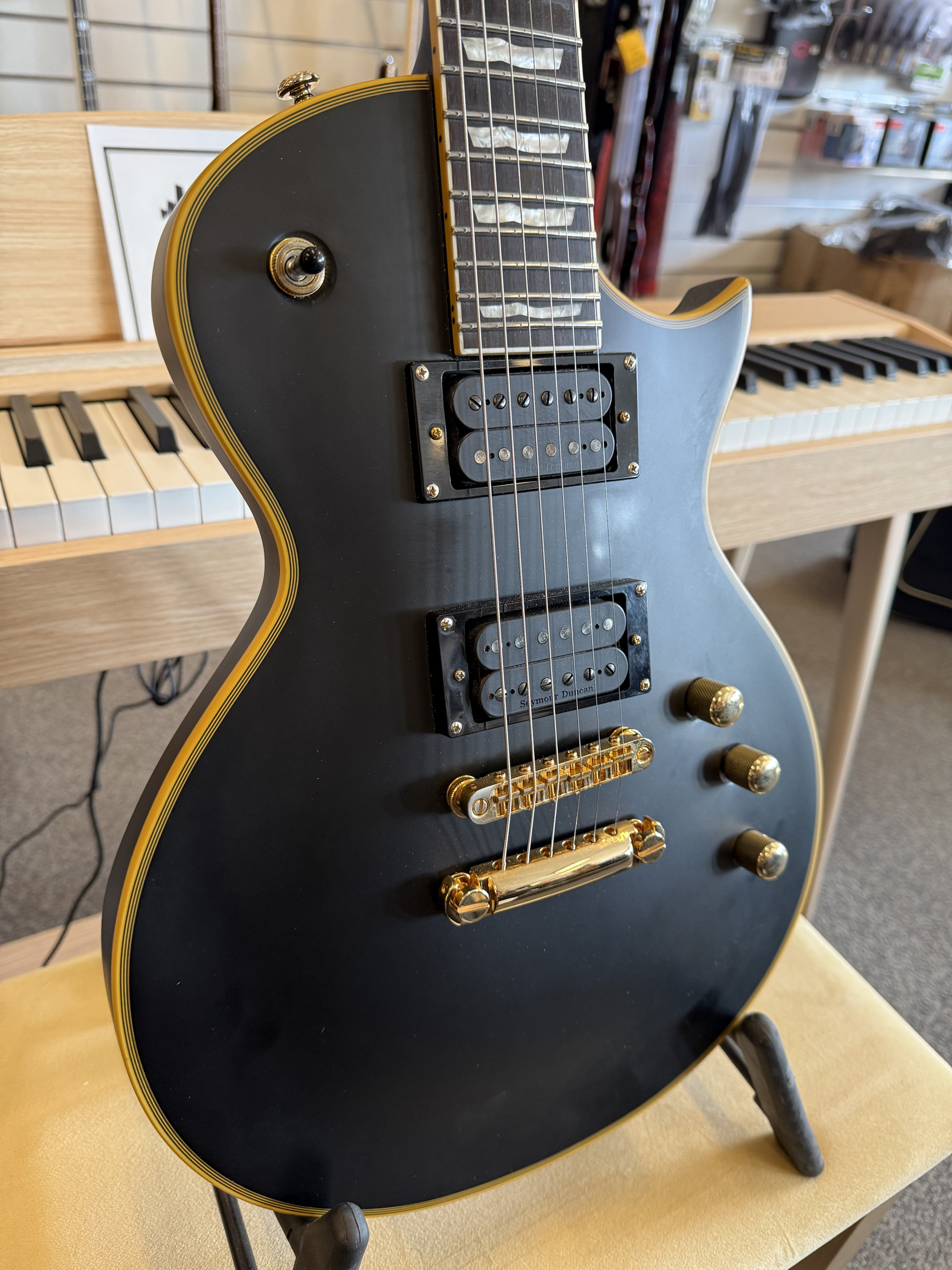 ESP/LTD EC-1000 Deluxe w Seymour Duncan - 2