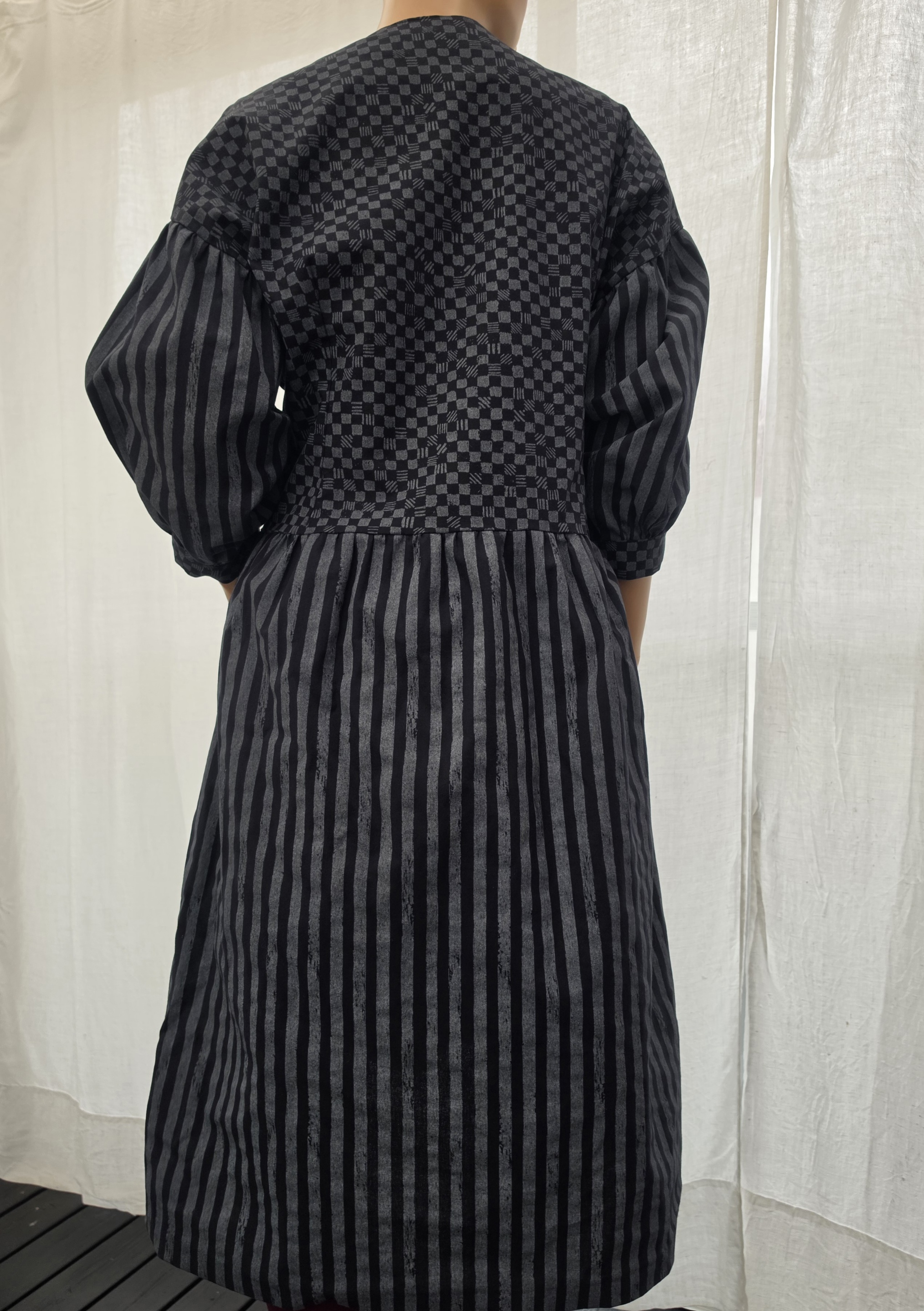 Perita Gråbo klänning i bomull ca storlek M-L, Secondhand Vintage - 10