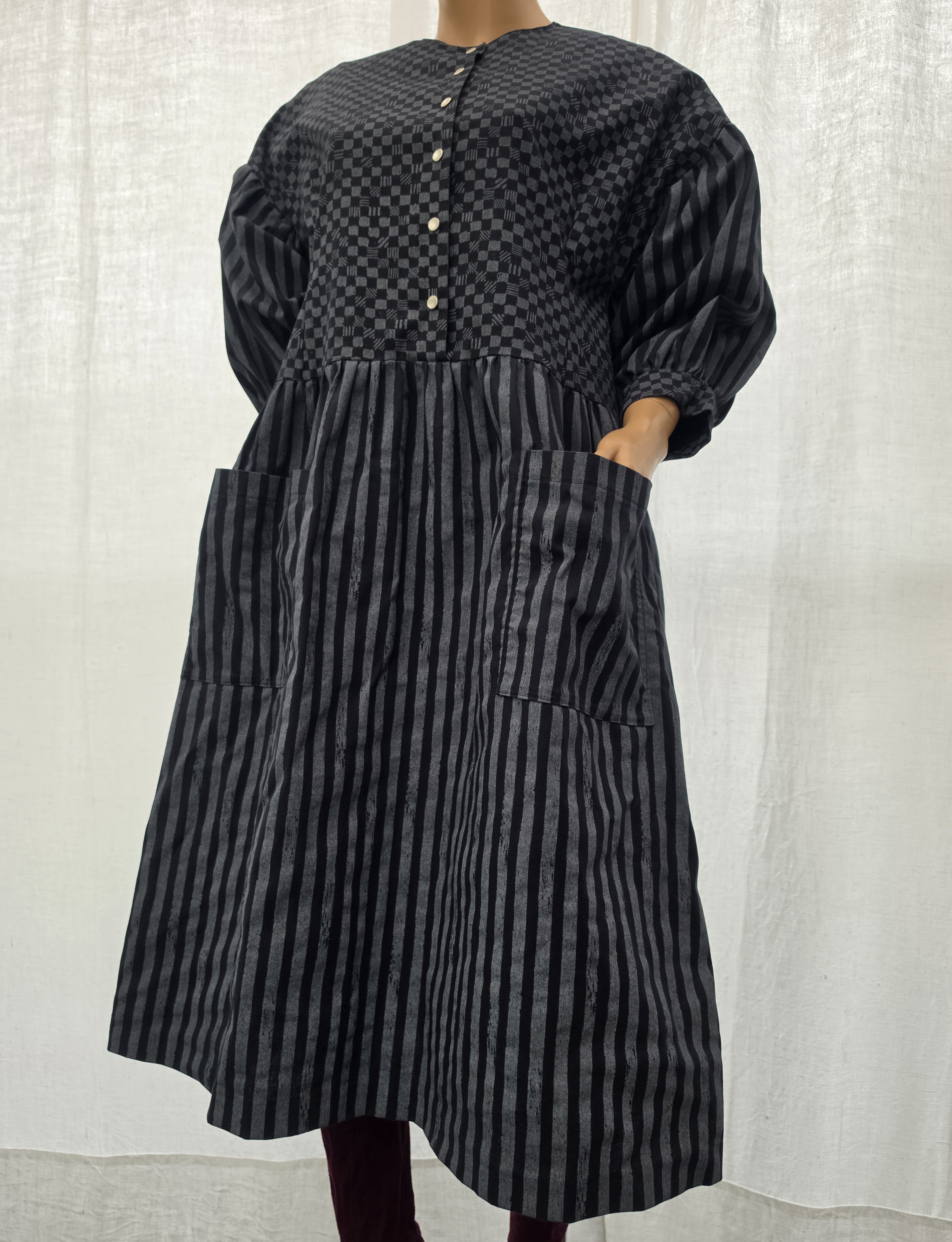 Perita Gråbo klänning i bomull ca storlek M-L, Secondhand Vintage - 8