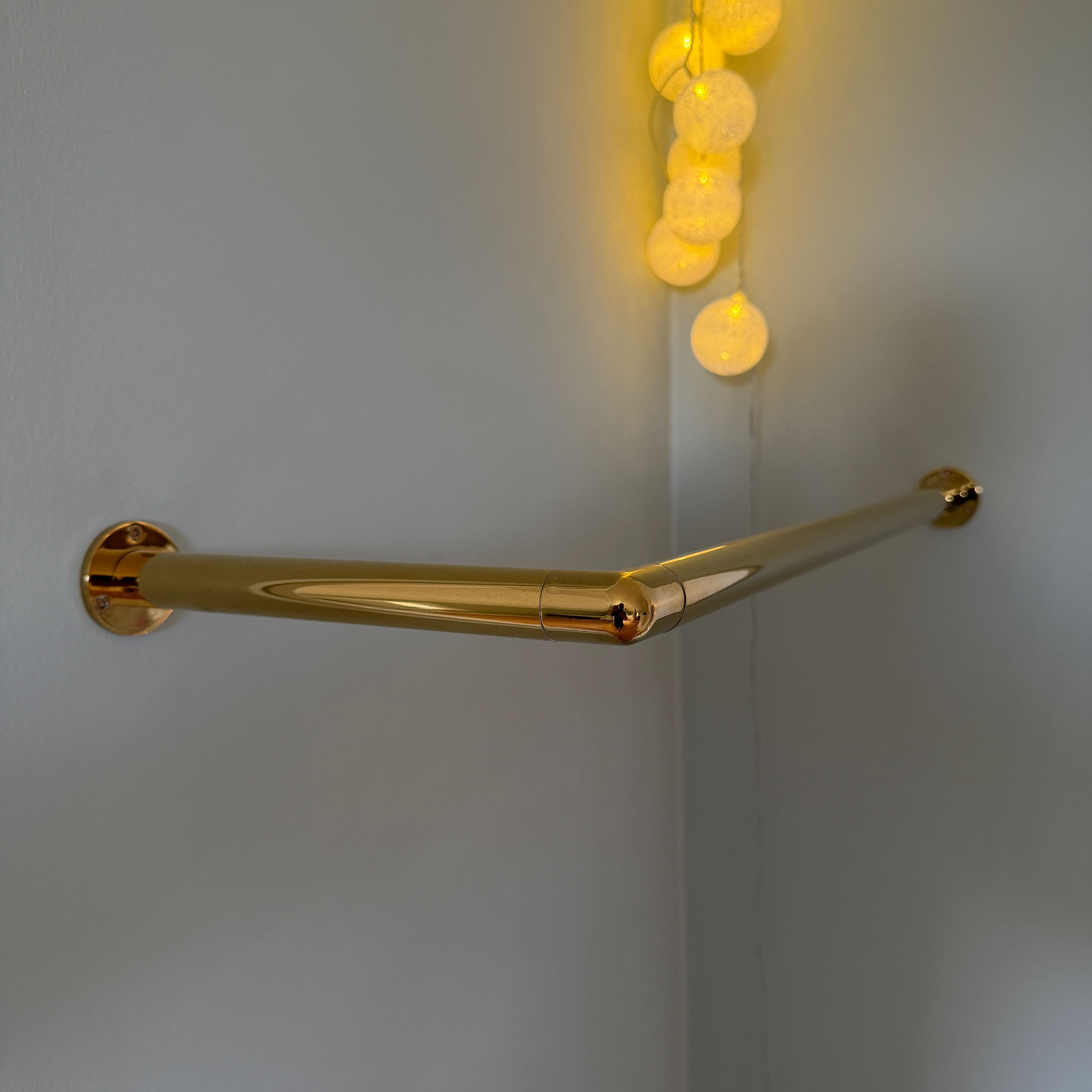 Corner Clothes Hanger - Classic - 2