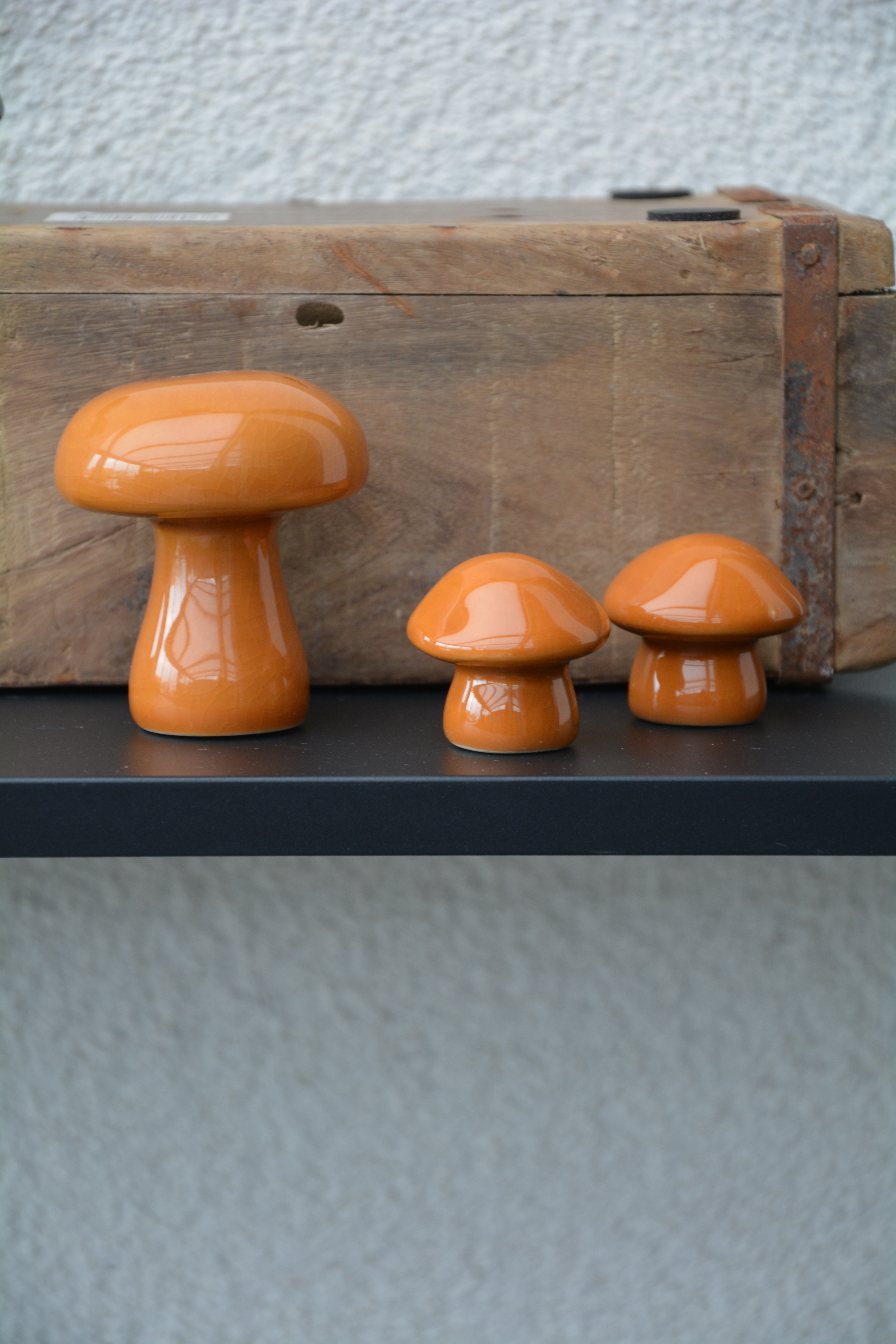 2 st Svampar i ockra keramik 4,2 cm - 4