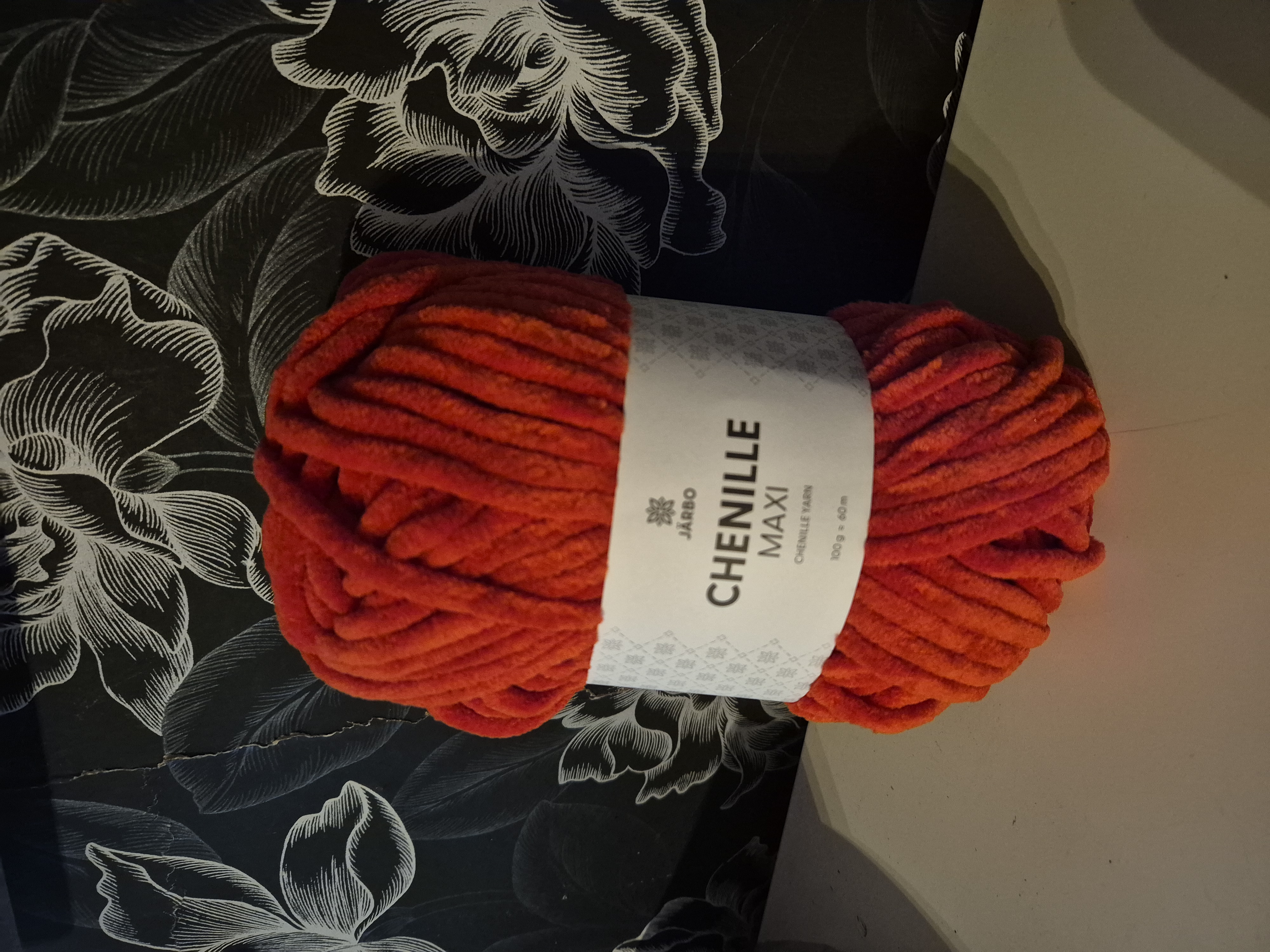 Chenille maxi 12313 Love Bug 100gr, Järbo