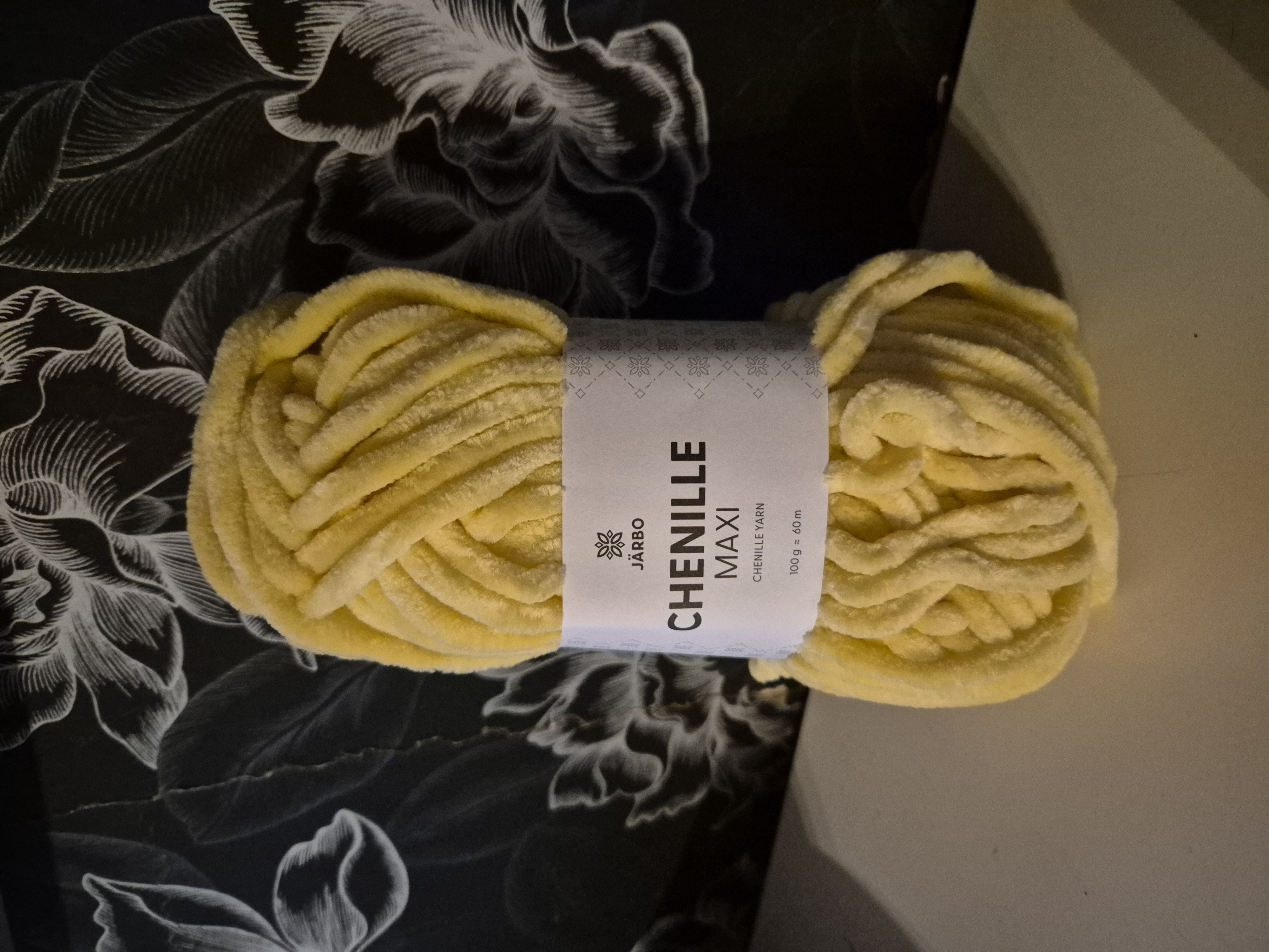 Chenille maxi 12314 Butter Bean, 100gr, Järbo