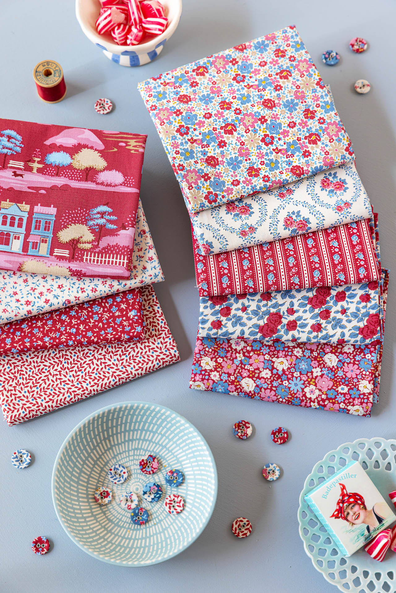 Tilda  Fat Quarter Burgundy - 2