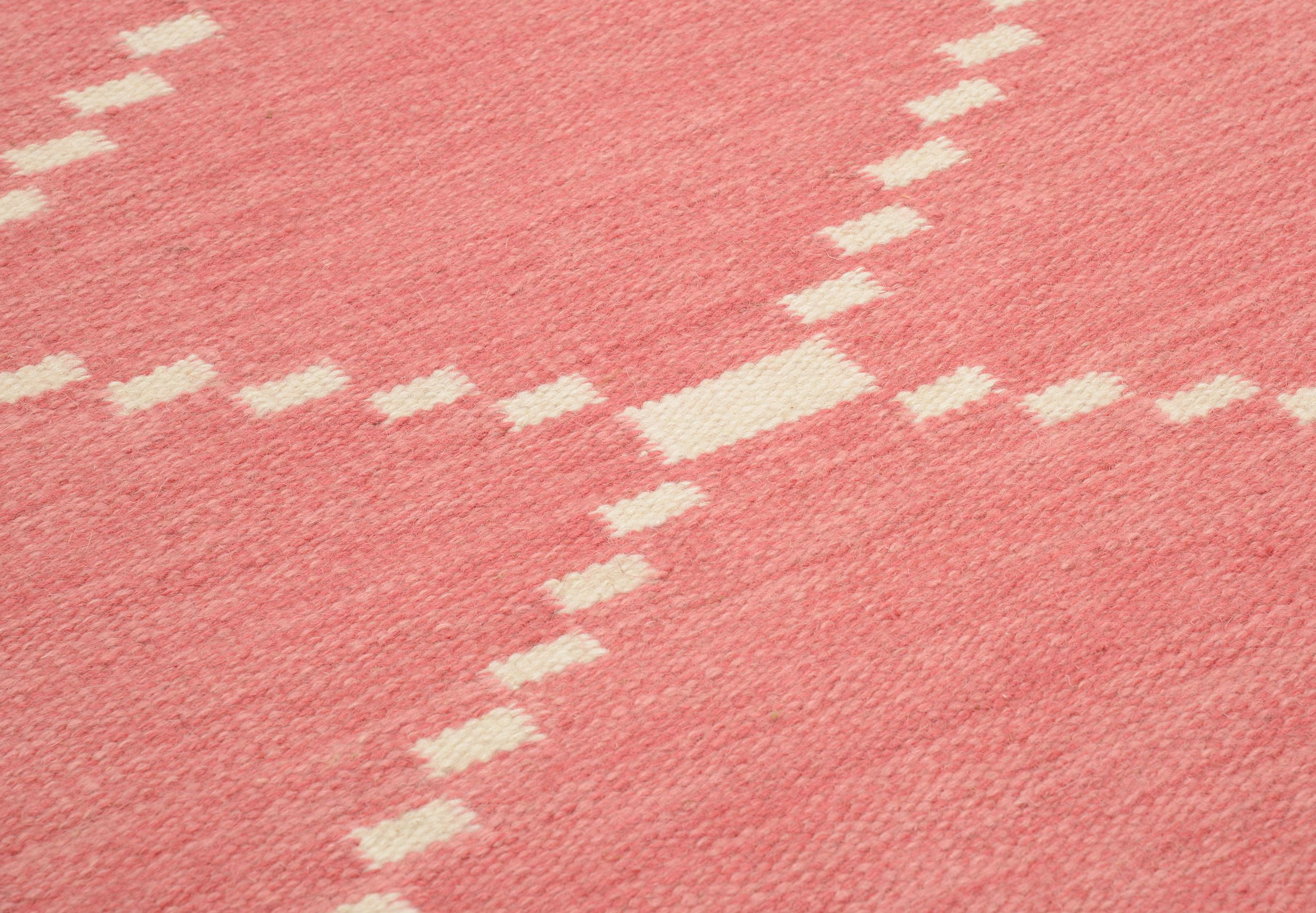 Närbild på mönstret för Röllakan Östanå Rosa