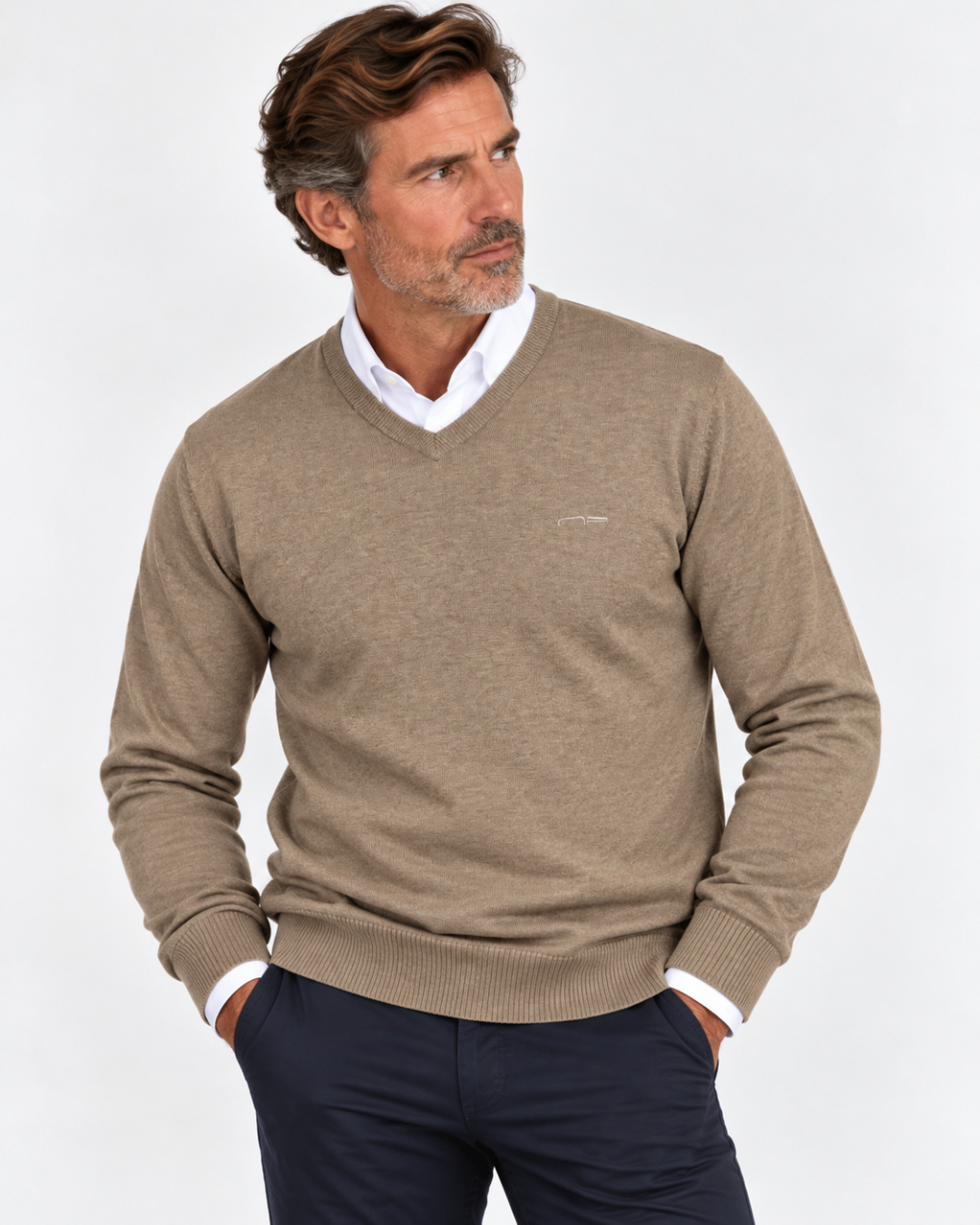 V-hals pullover  beige. säljes endast online!