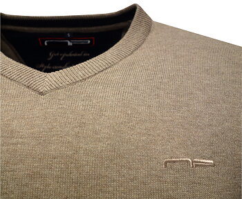 V-hals pullover  beige. säljes endast online!
