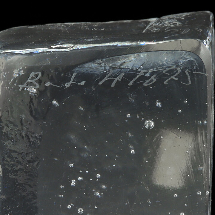 Erik Höglund (1960) Rough-Hewn Clear Glass Figure 11 cm (2)