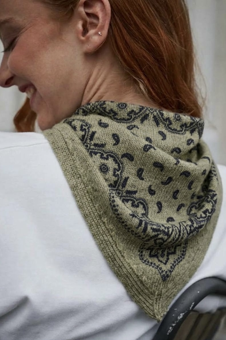 Neo Noir - Ariya  Paisley Knit Scarf Army - 2