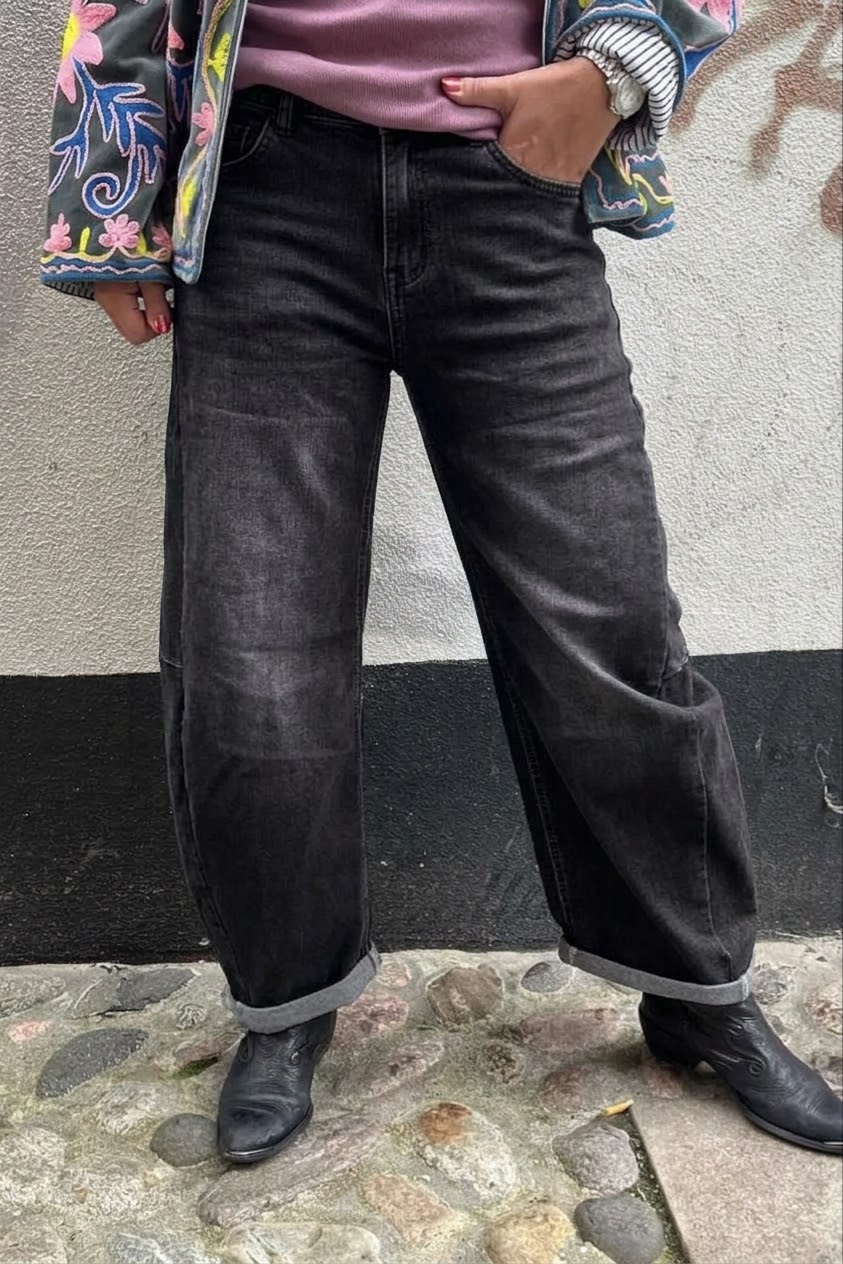 Cabana Living - Mowita Barrel Jeans Dark Denim
