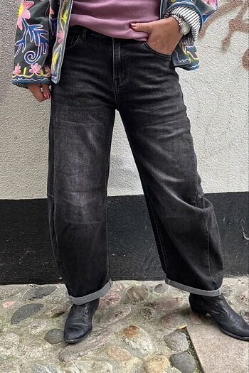 Cabana Living - Mowita Barrel Jeans Dark Denim