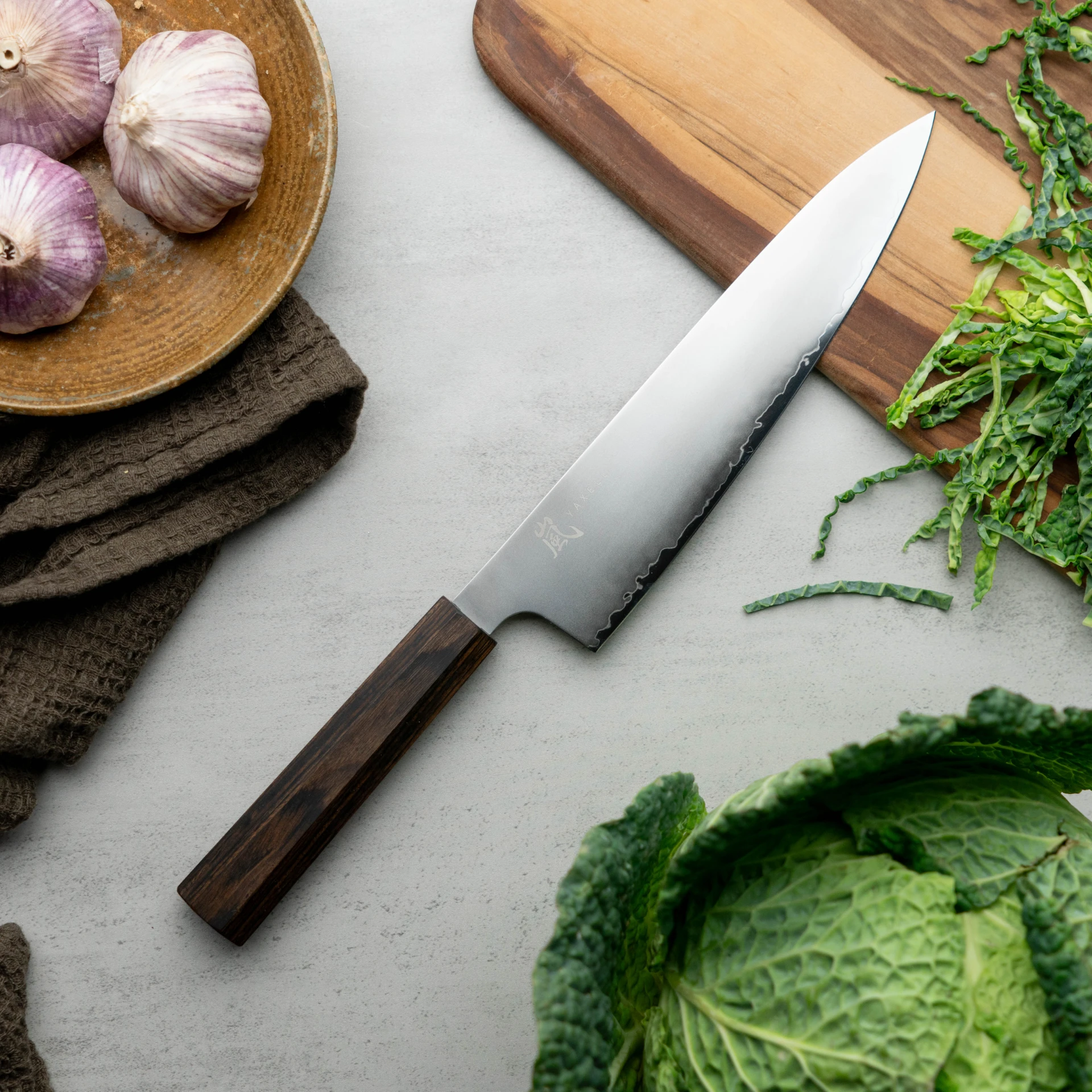 YAXELL Kockkniv HANA 20 cm