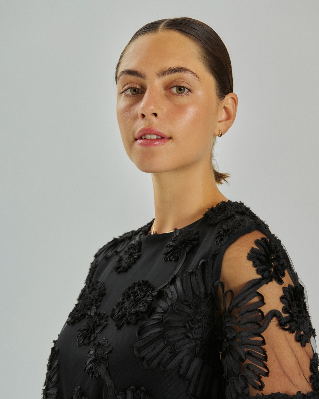 Blus Sira kort skir ärm strukturblommor svart - 2