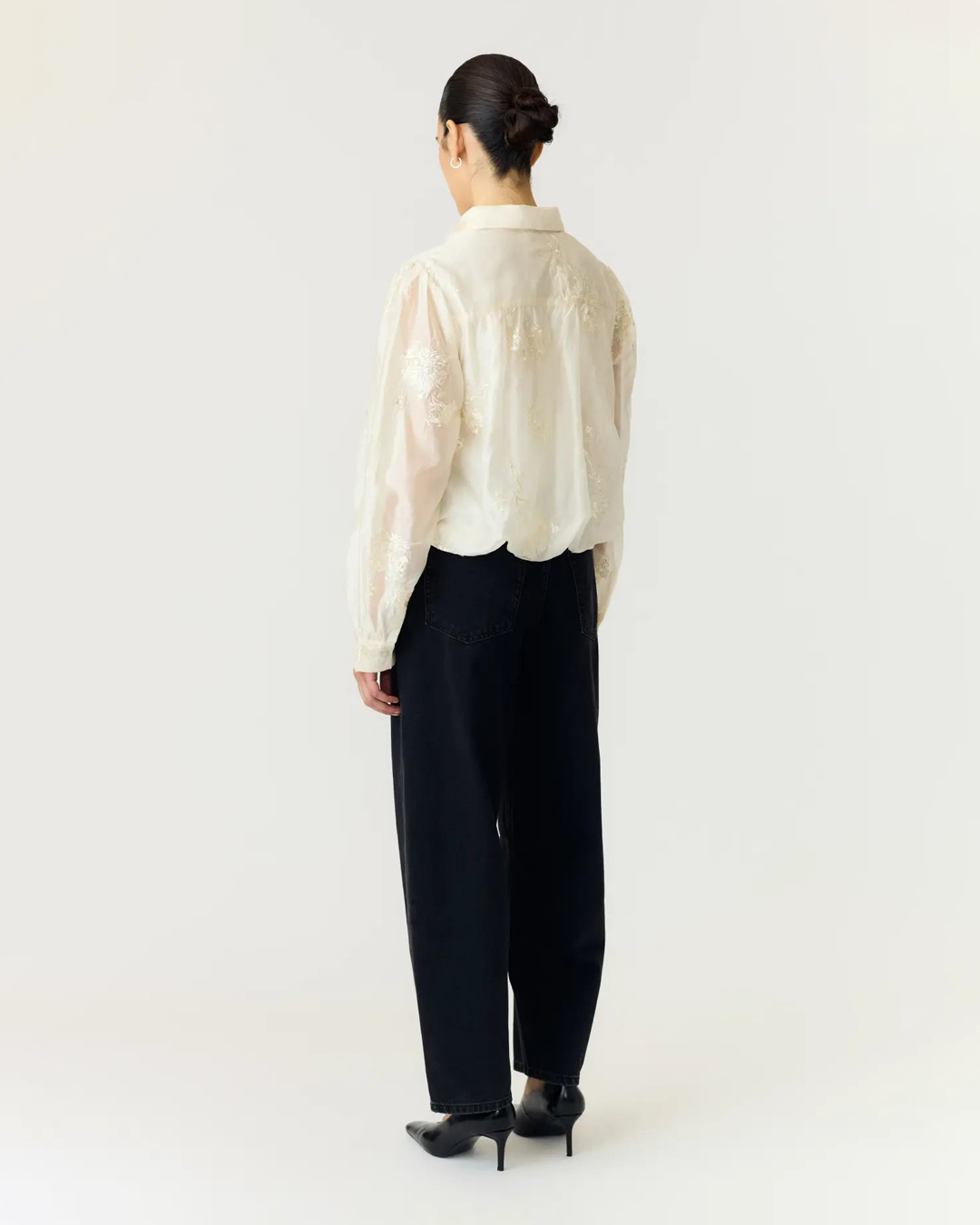 Blus Mila show brodyr guldbeige - 4