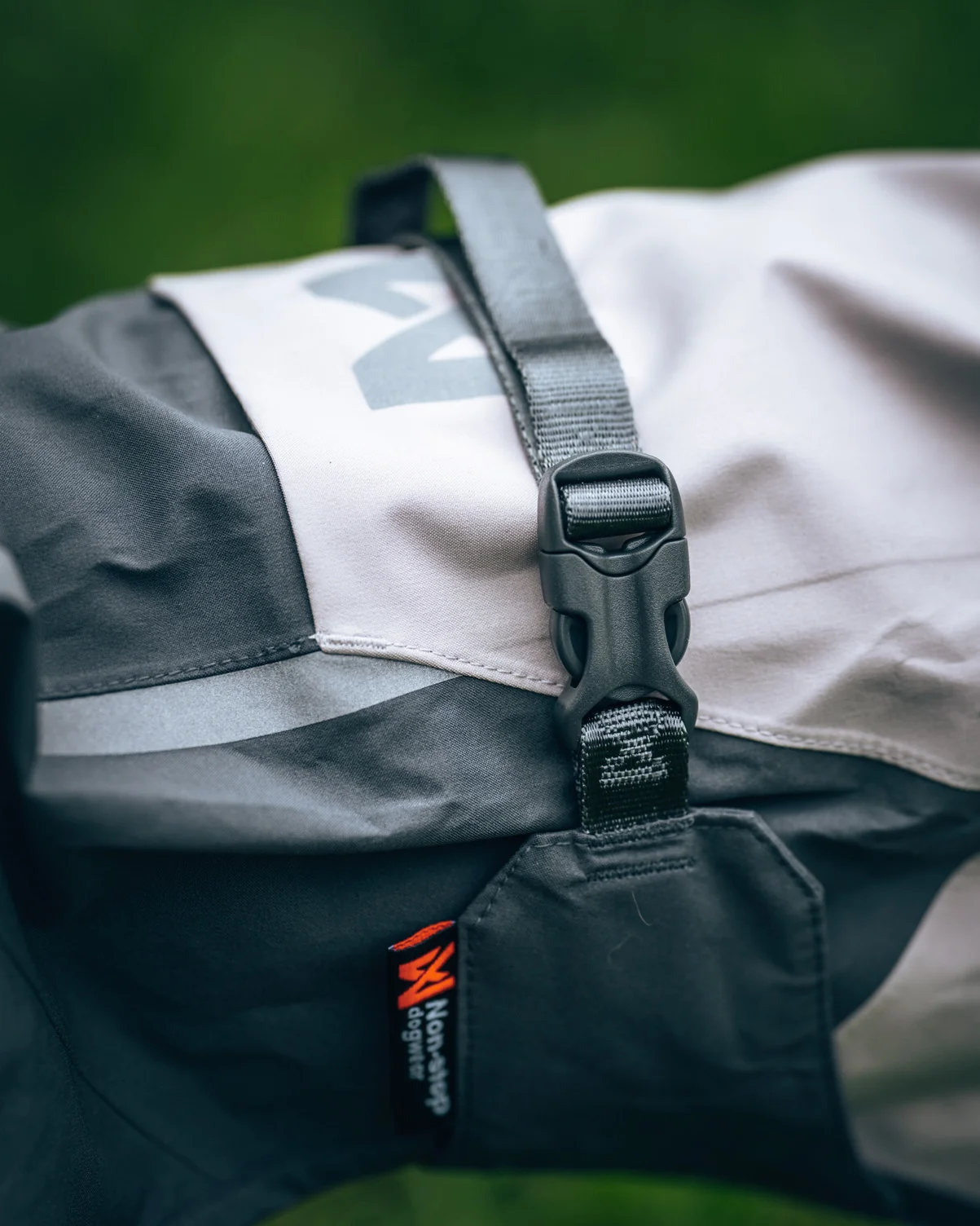 Non-stop dogwear Fjord raincoat 2.0, grå - regntäcke - 7