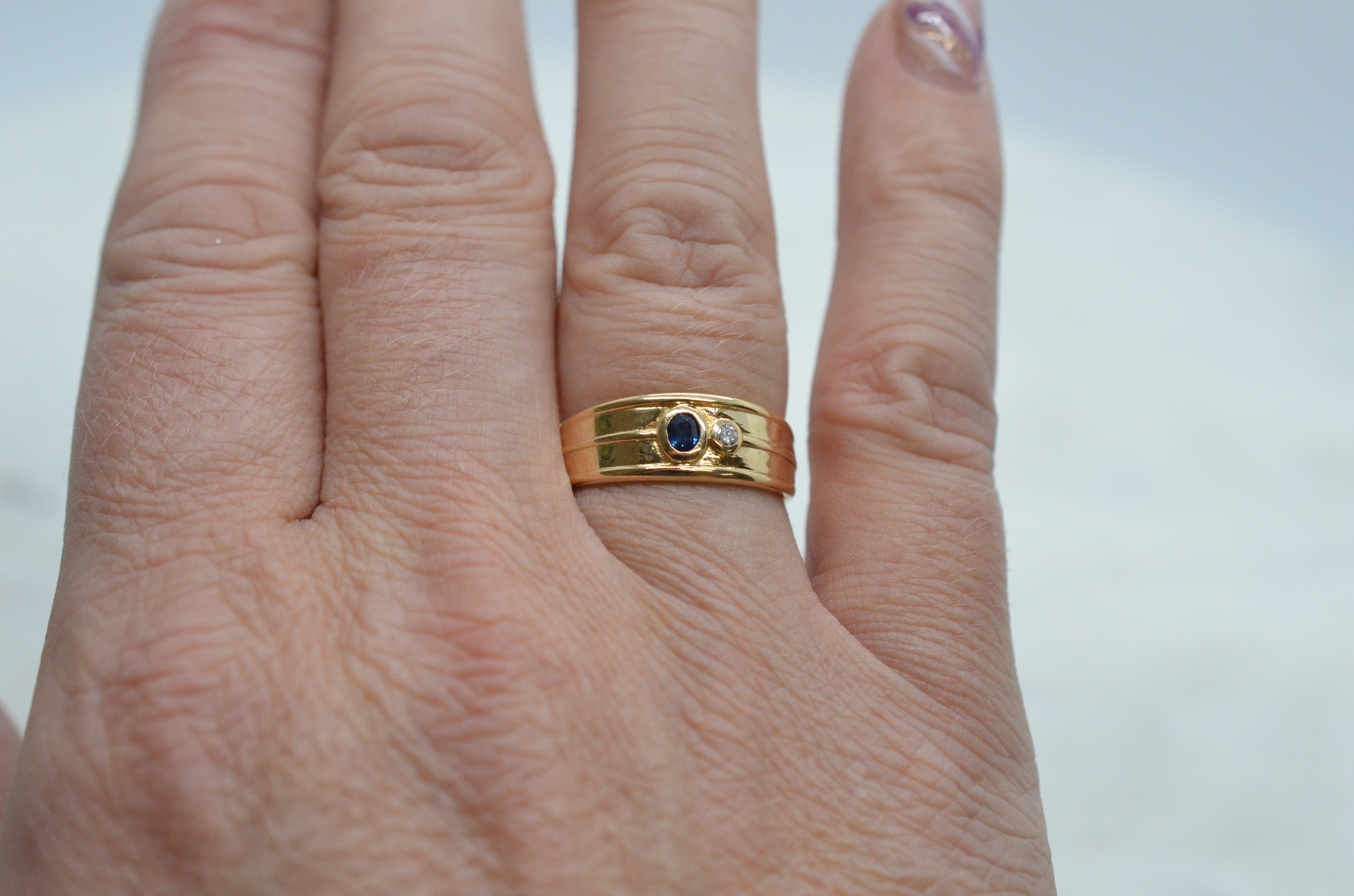 Second hand 18k ring med blå sten och diamant - 6