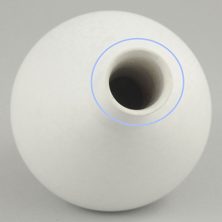 カールハリー・スタルハーネ  胴部が菱形の白いベース  16cm  1950年代