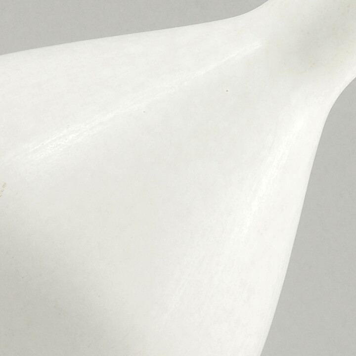 カールハリー・スタルハーネ  胴部が菱形の白いベース  16cm  1950年代