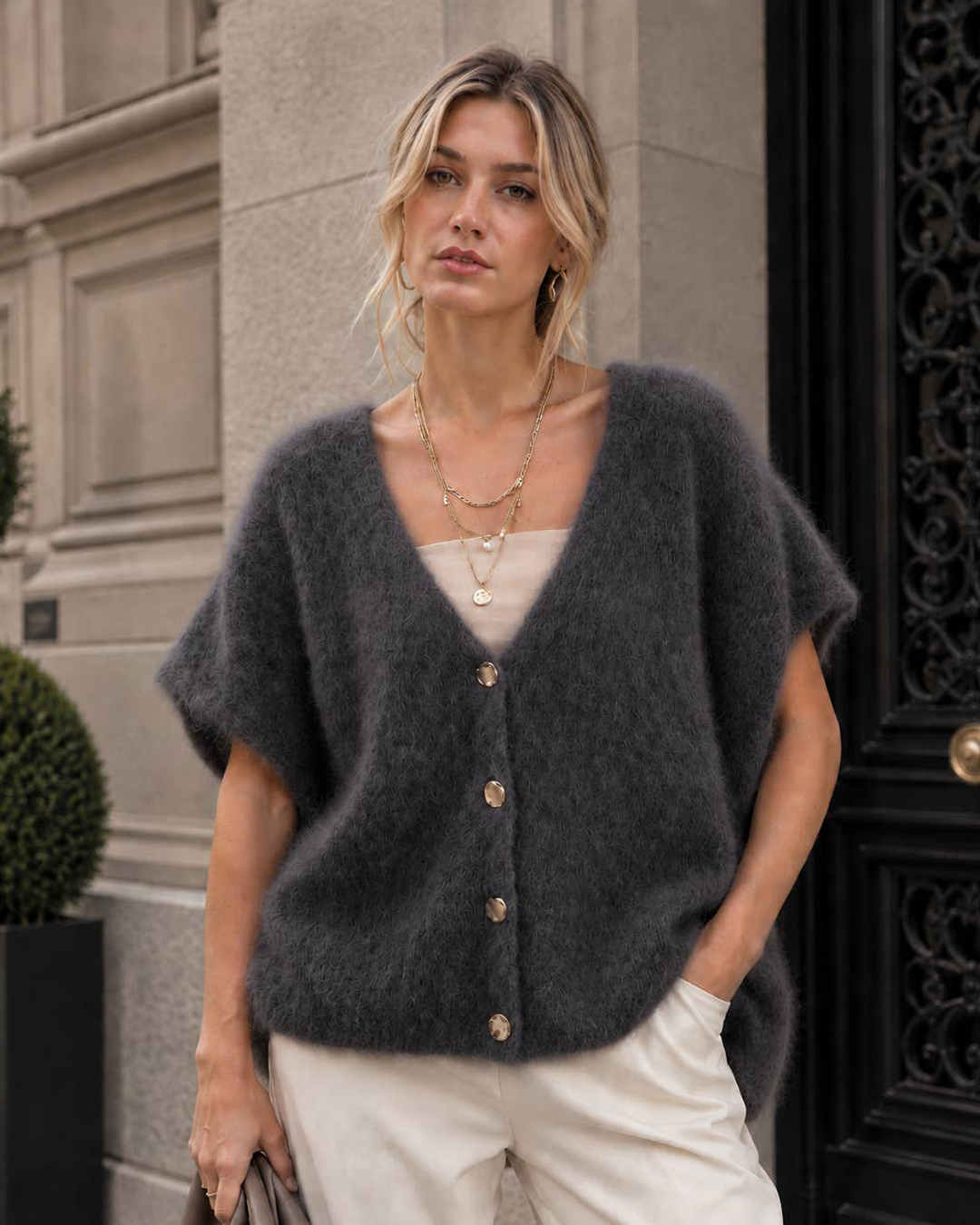 Väst Freja oversize onesize silverknappar grå