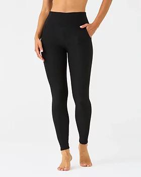 Fodrade leggings med fickor i svart