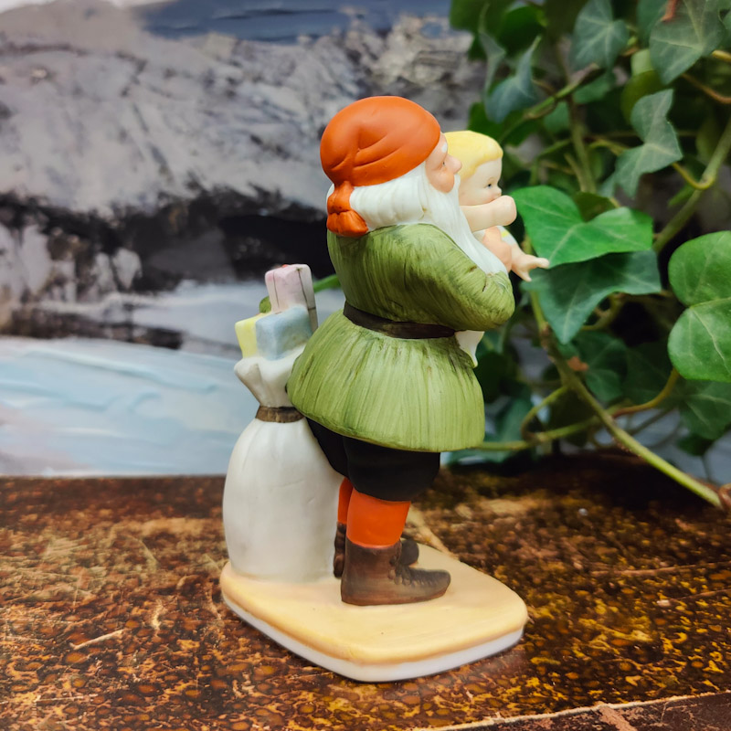 Jenny Nyström Tomte med baby i famnen - 3