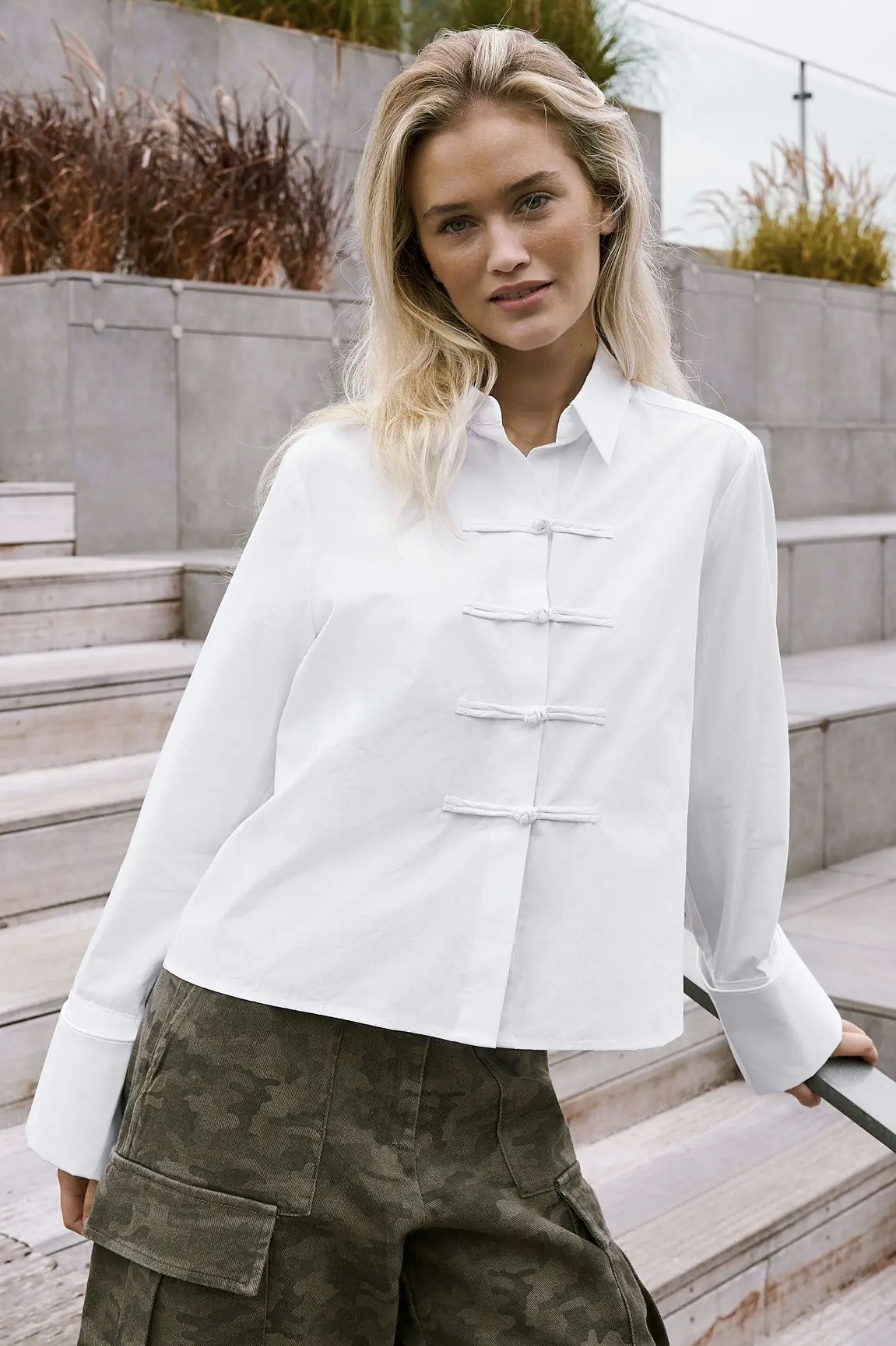 Neo Noir  - Cam Poplin Shirt White - 8