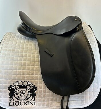 Dressyrsadel County Warmblood 16,5"