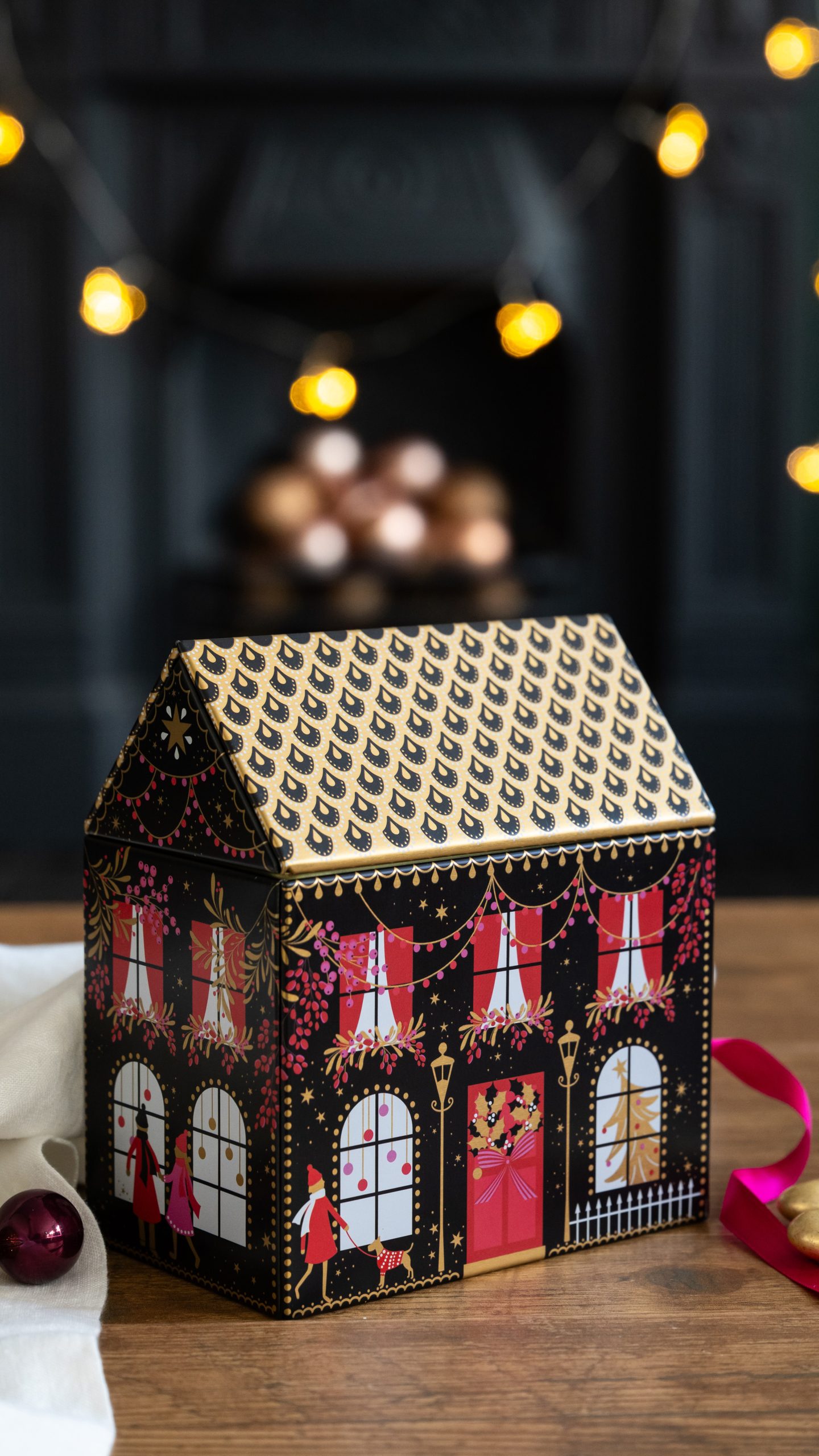 Plåtburk Hus Stor - Sara Miller Christmas - 2 olika att välja bland - 3